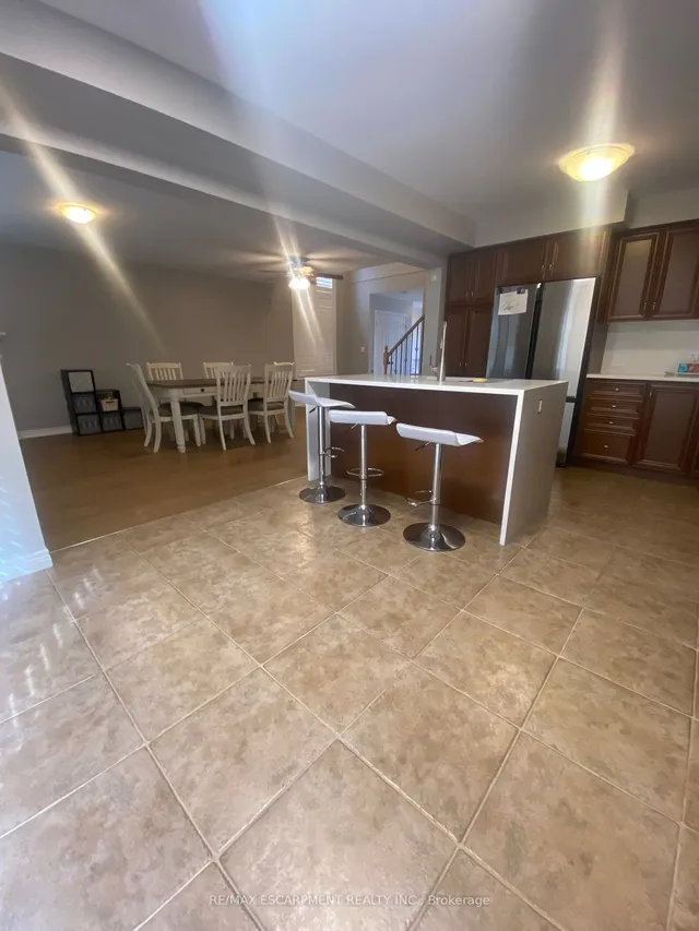 Additional property image - 44 PELECH Cres
