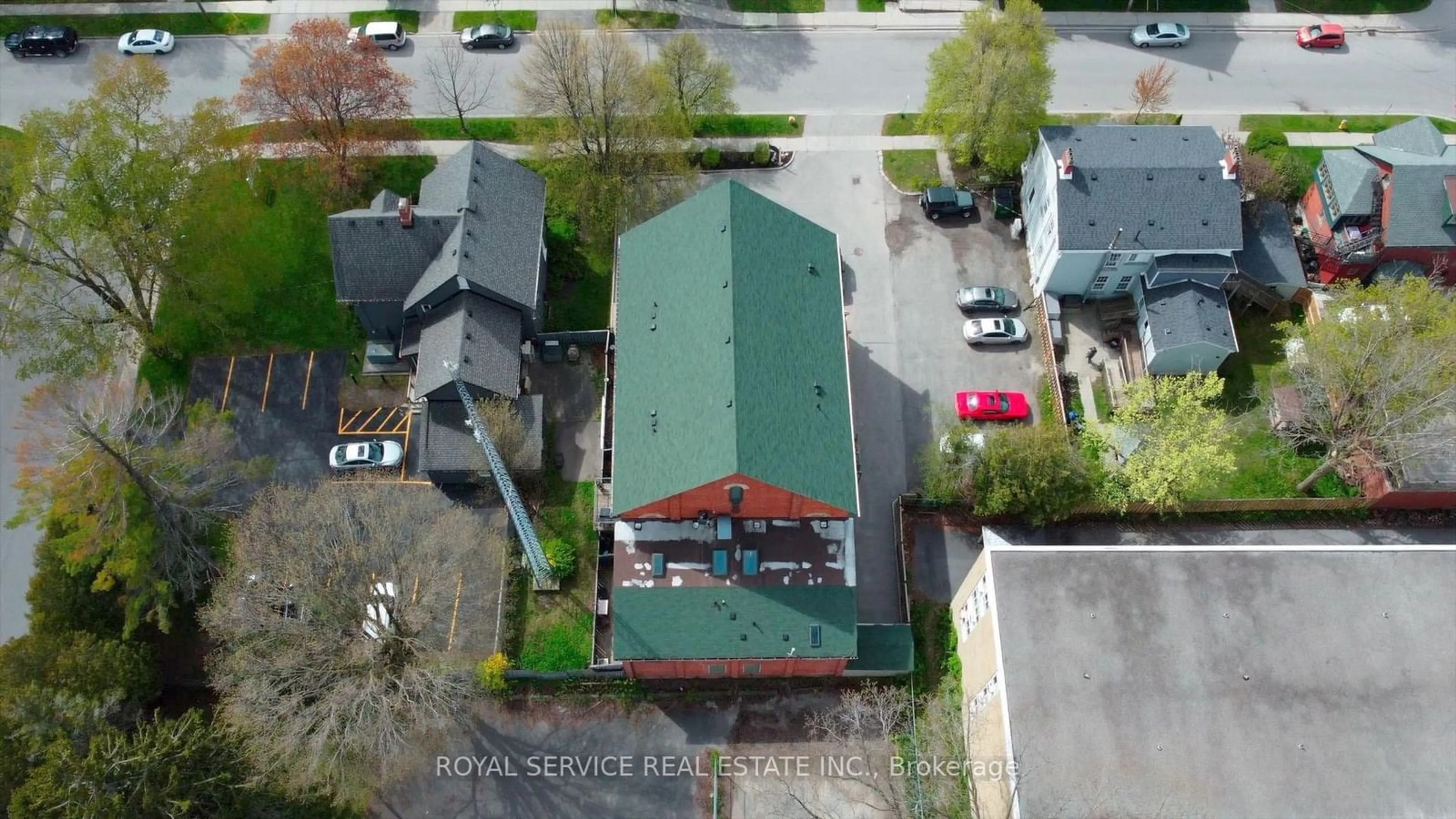 Frontside or backside of a home, the street view for 18 Chapel St #6, Cobourg Ontario K9A 1H9