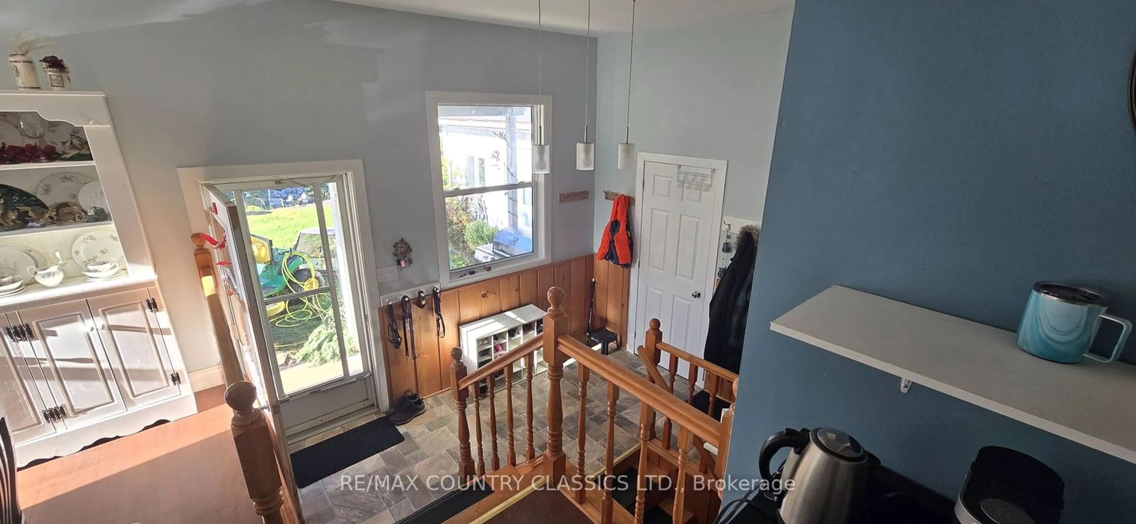 Indoor entryway, wood floors for 22 Jackson Rd, Faraday Ontario K0L 1C0