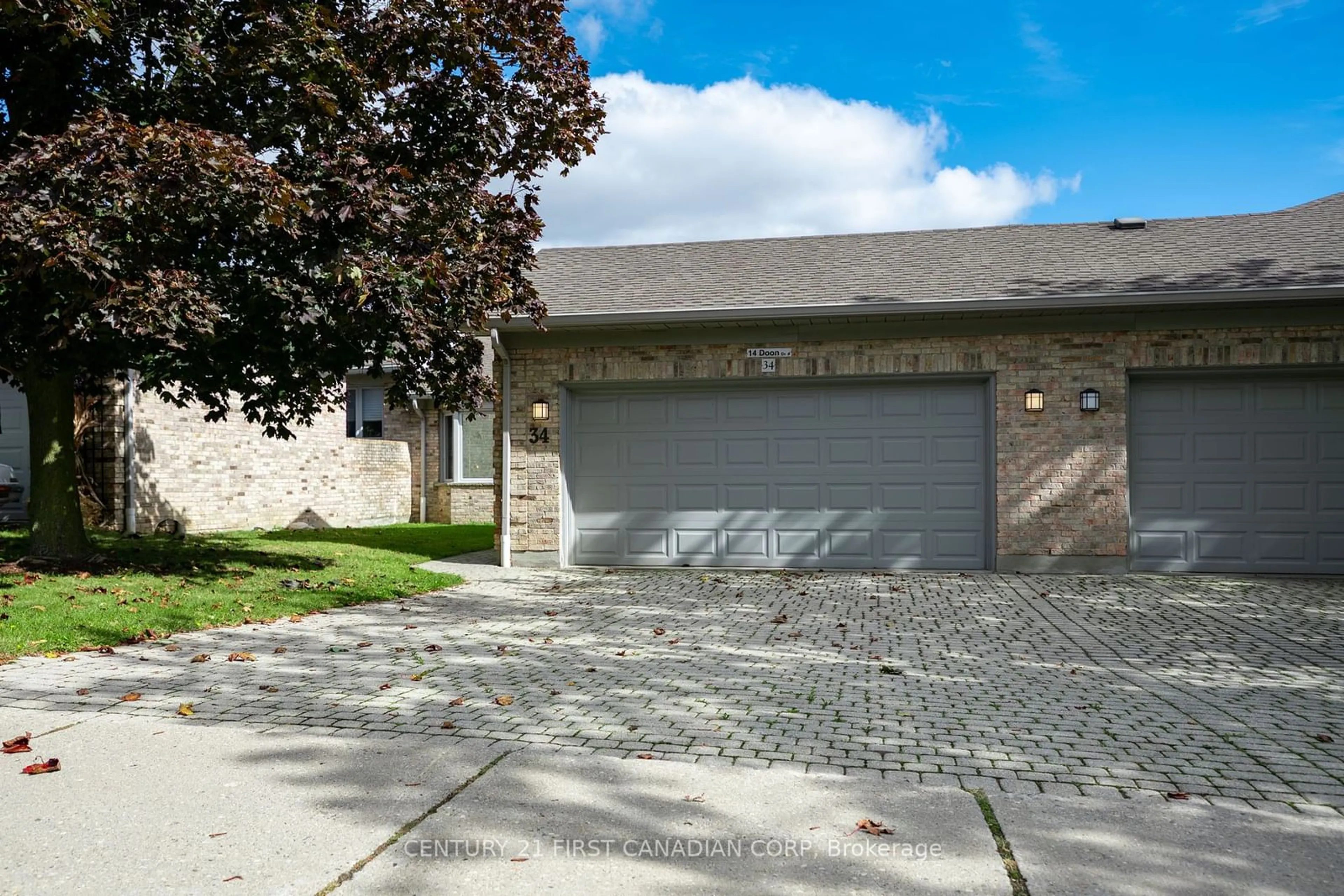 A pic from exterior of the house or condo, the street view for 14 Doon Dr #34, London Ontario N5X 3P1