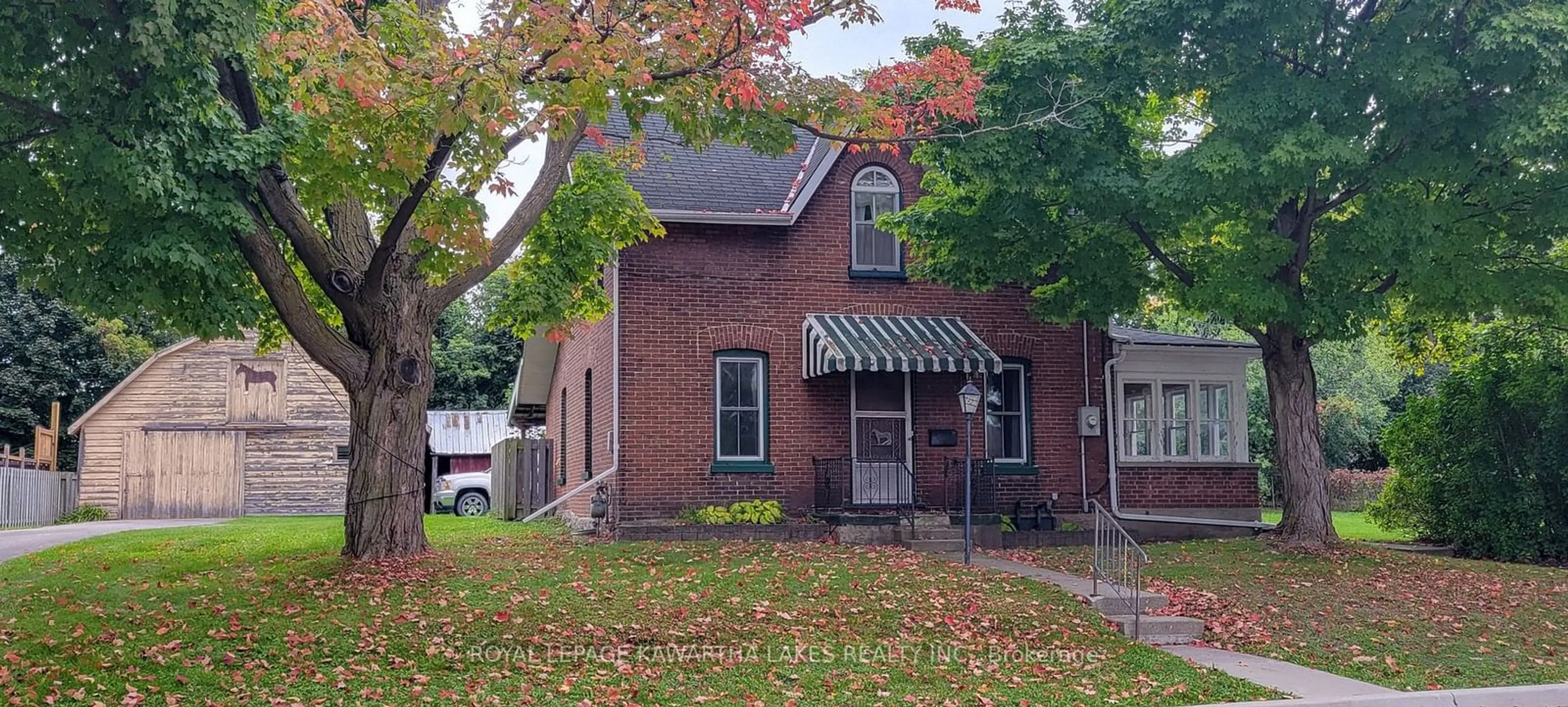 Frontside or backside of a home, cottage for 40 Caroline St, Kawartha Lakes Ontario K9V 1T1