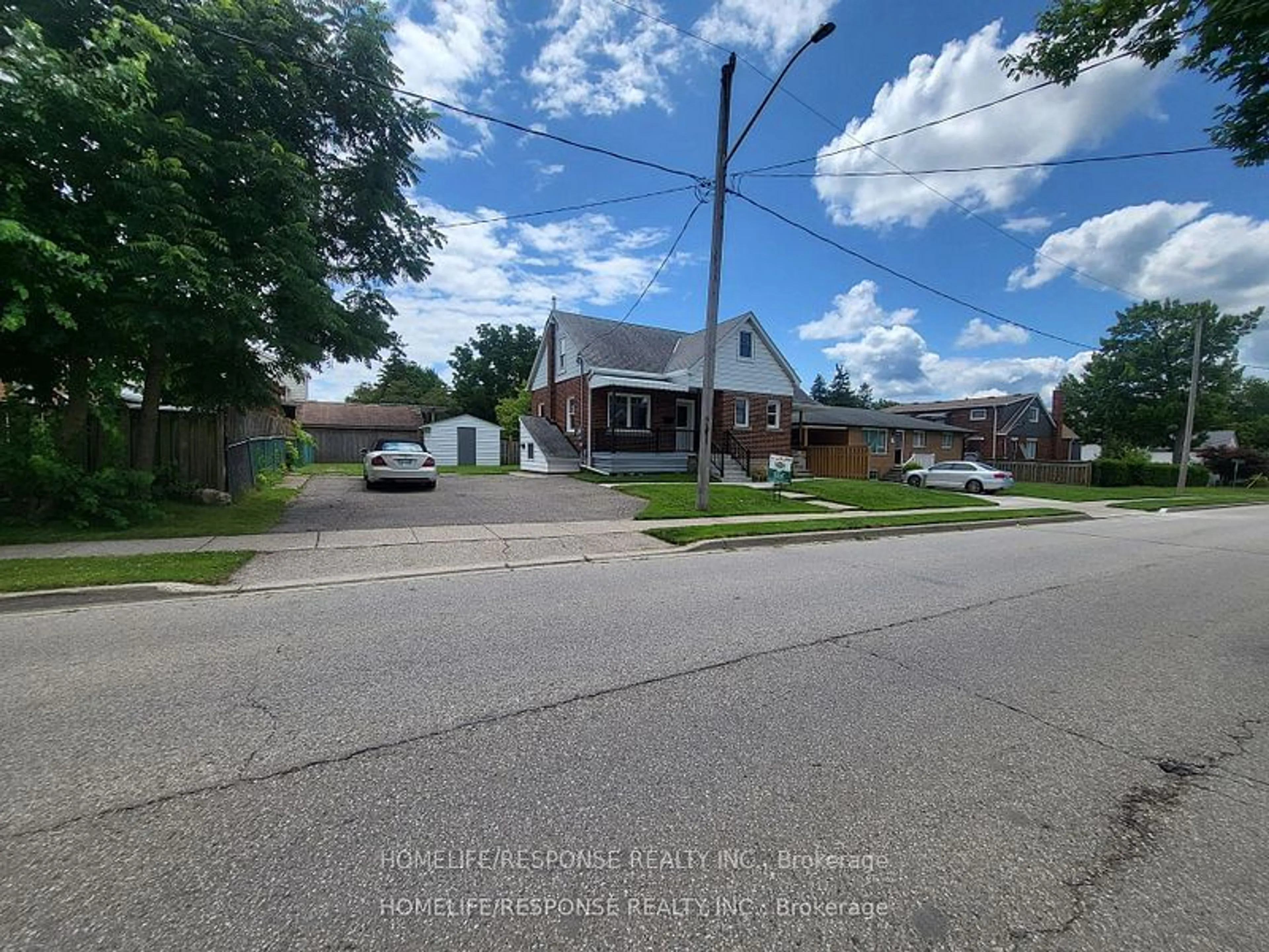 Frontside or backside of a home, the street view for 117 Pollock Ave, Cambridge Ontario N1R 2C1