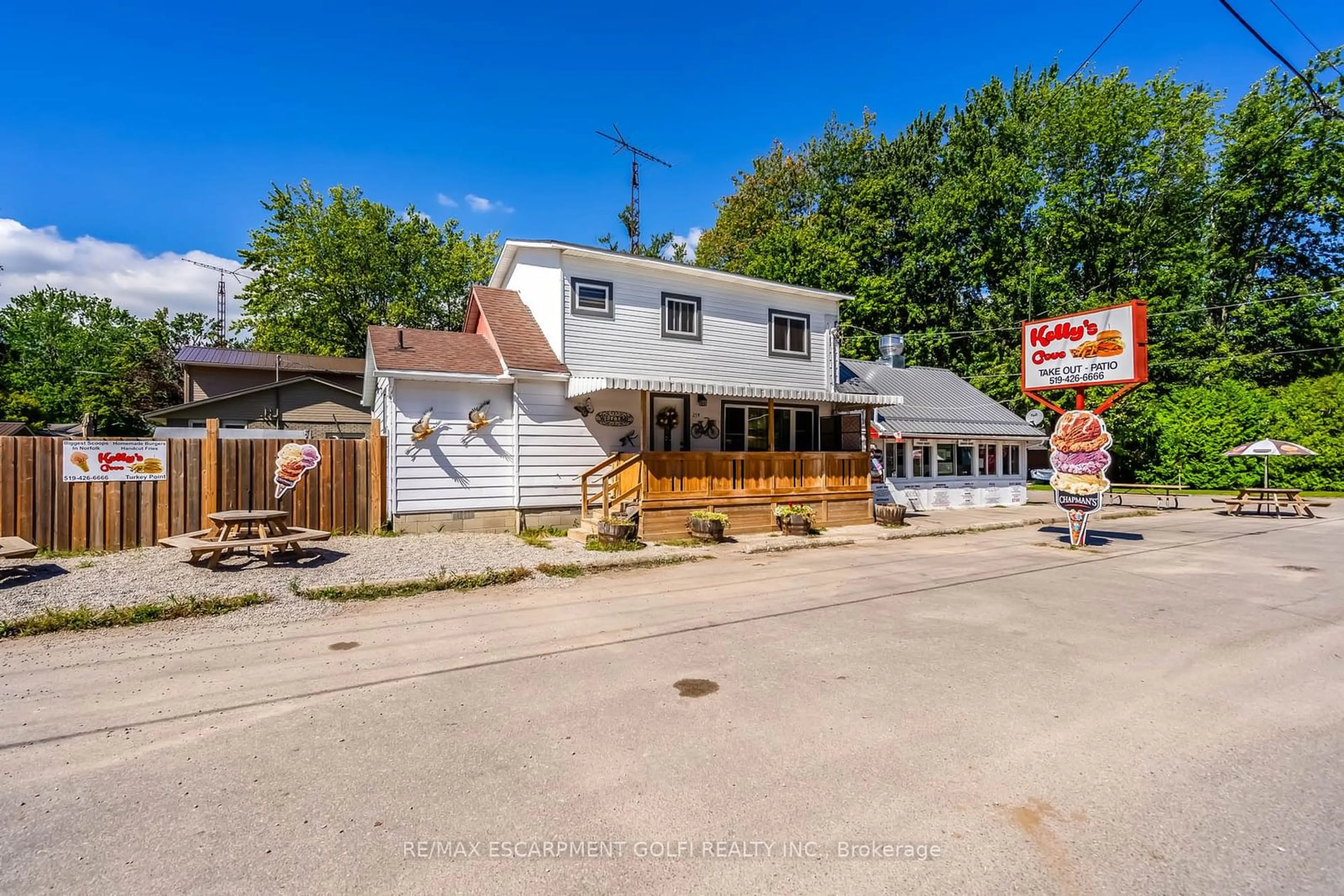 A pic from exterior of the house or condo, the street view for 259 Cedar Dr, Norfolk Ontario N0E 1T0