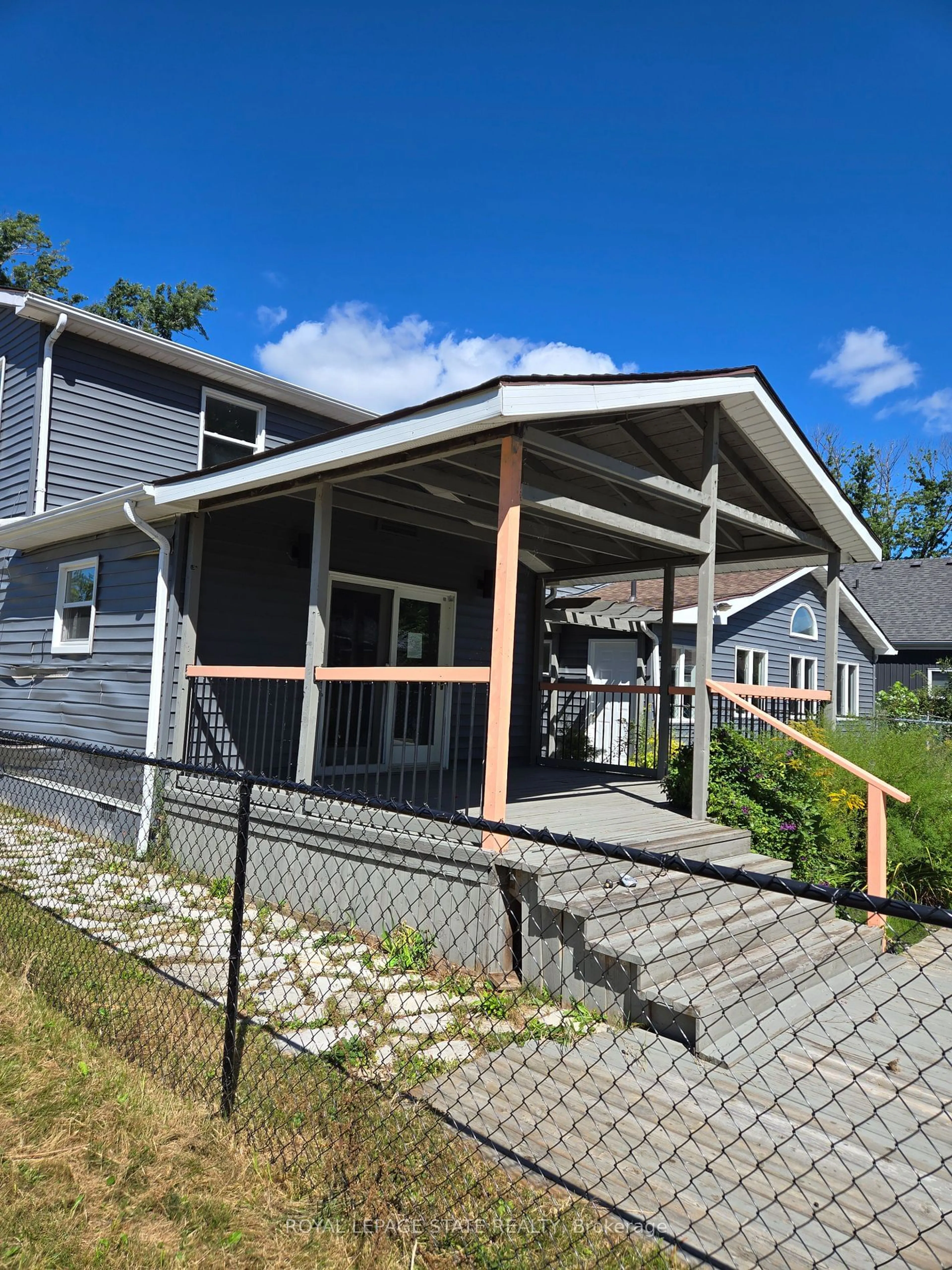 Frontside or backside of a home, cottage for 3721 Mathewson Ave, Fort Erie Ontario L0S 1B0