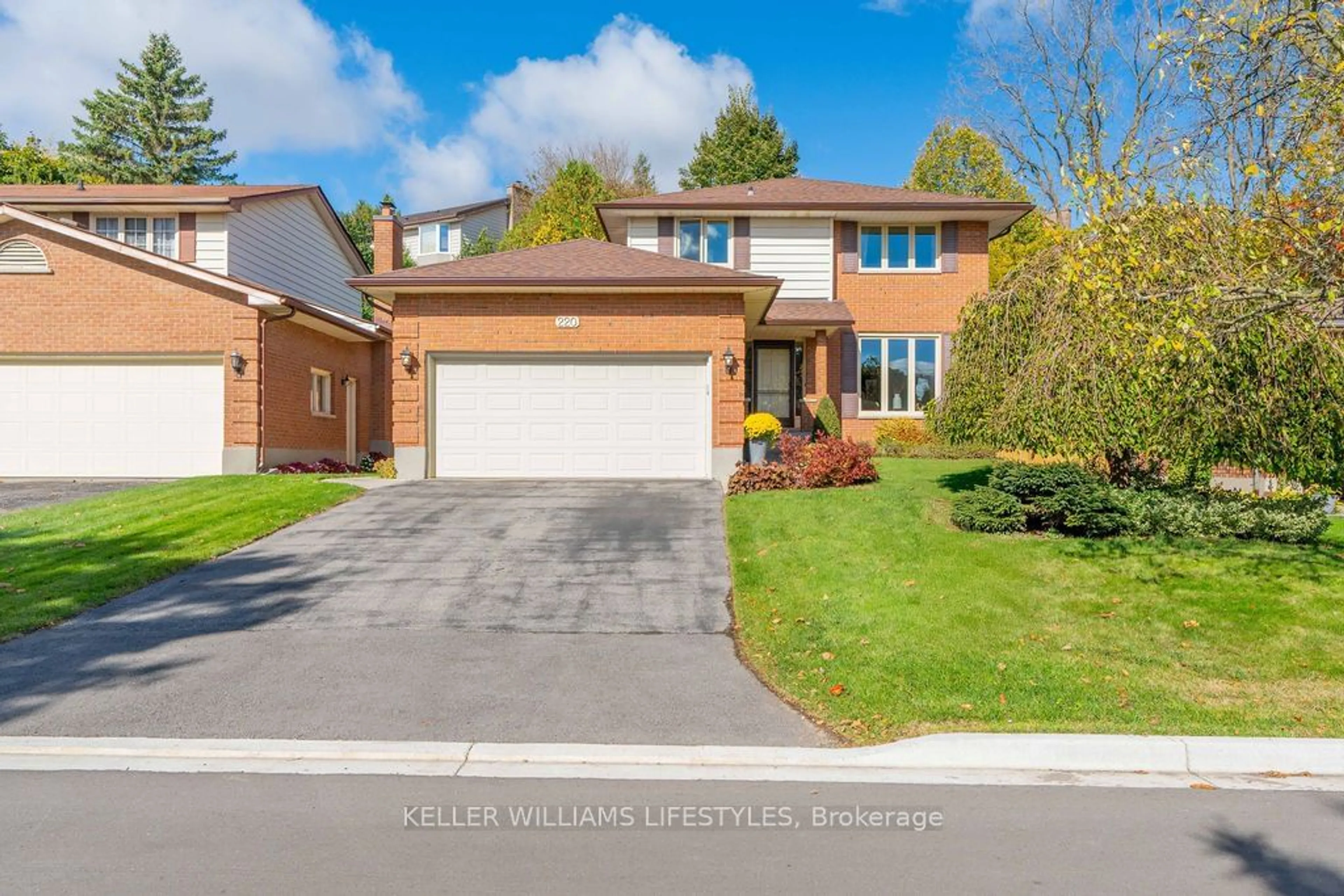 Frontside or backside of a home, the street view for 220 Suffolk Pl, London Ontario N6G 3S4