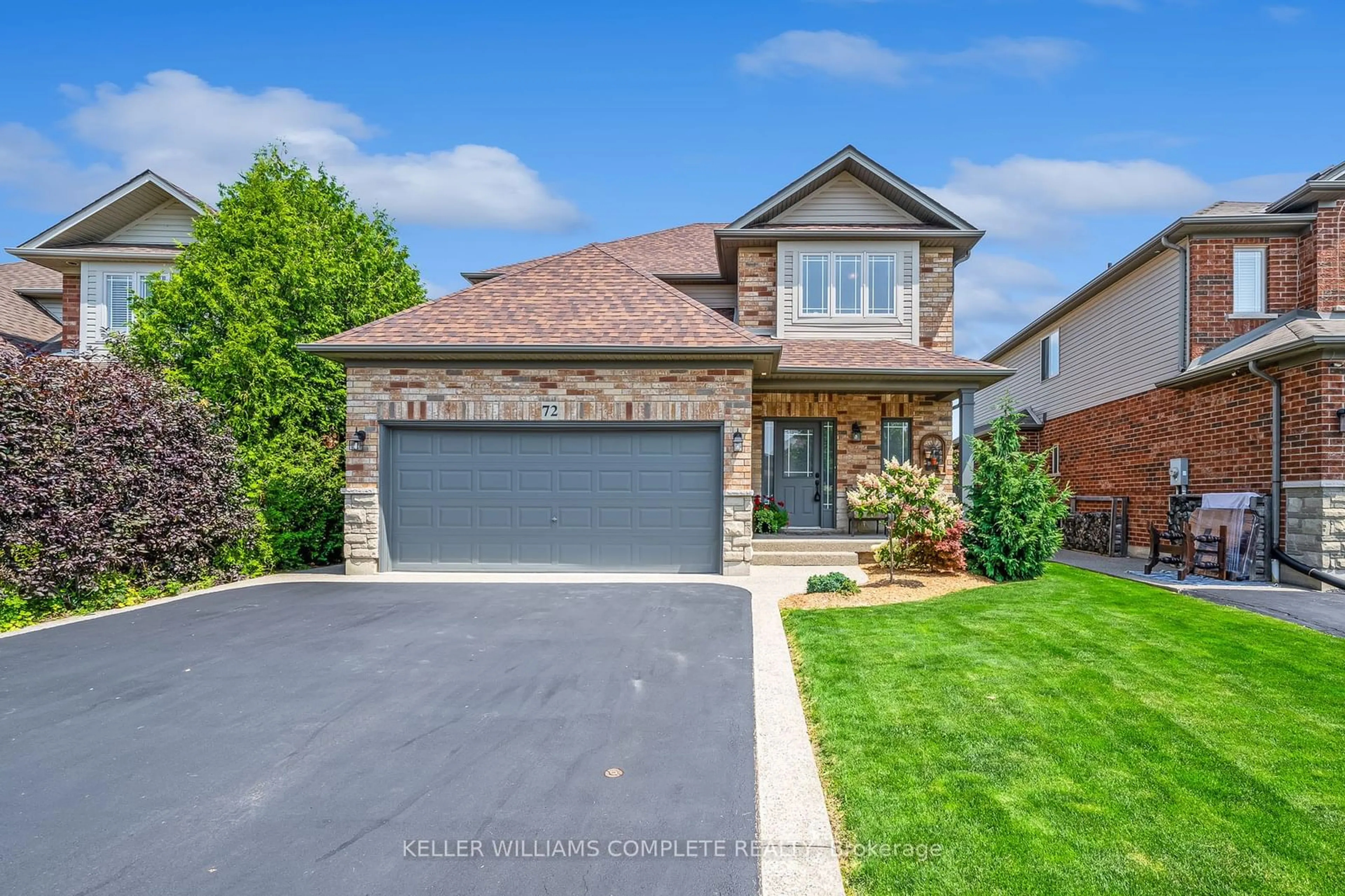 Frontside or backside of a home, the street view for 72 Windwood Dr, Hamilton Ontario L0R 1C0