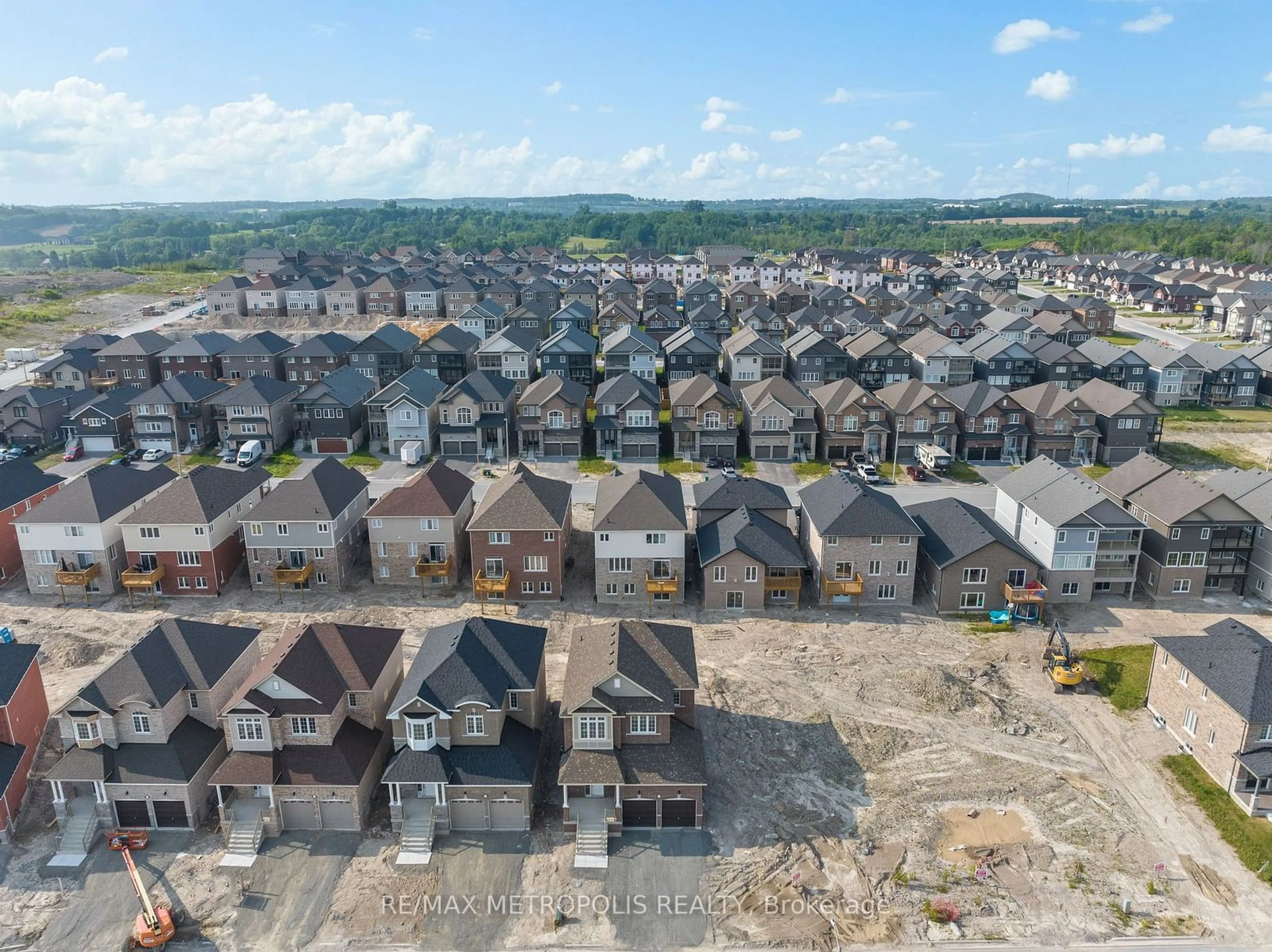 A pic from exterior of the house or condo, the street view for 813 Steinberg Crt, Smith-Ennismore-Lakefield Ontario K9K 0G3