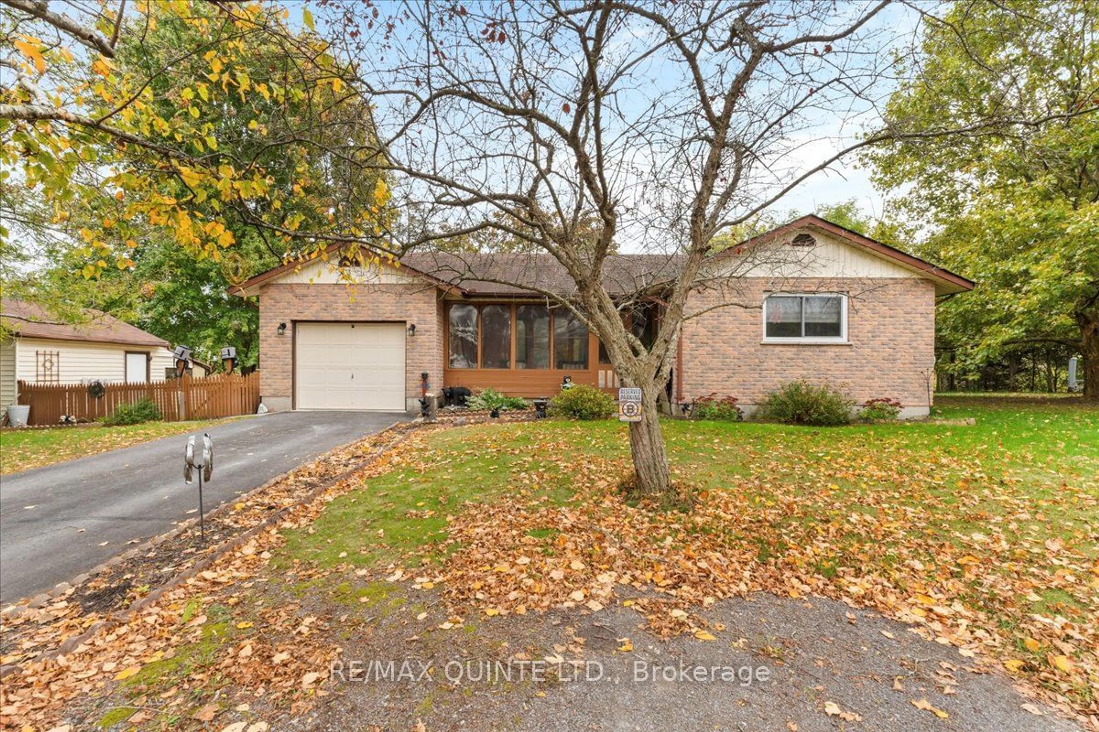 A pic from exterior of the house or condo, the street view for 31 Ridge Rd, Prince Edward County Ontario K0K 2T0