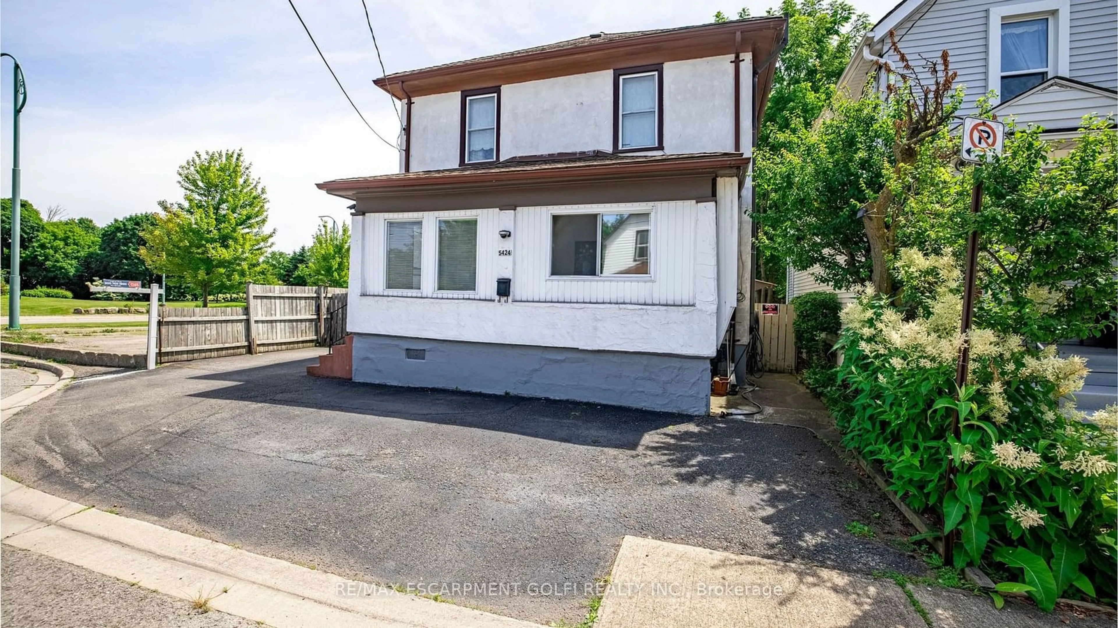 Frontside or backside of a home, cottage for 5424 Second Ave, Niagara Falls Ontario L2G 3M2