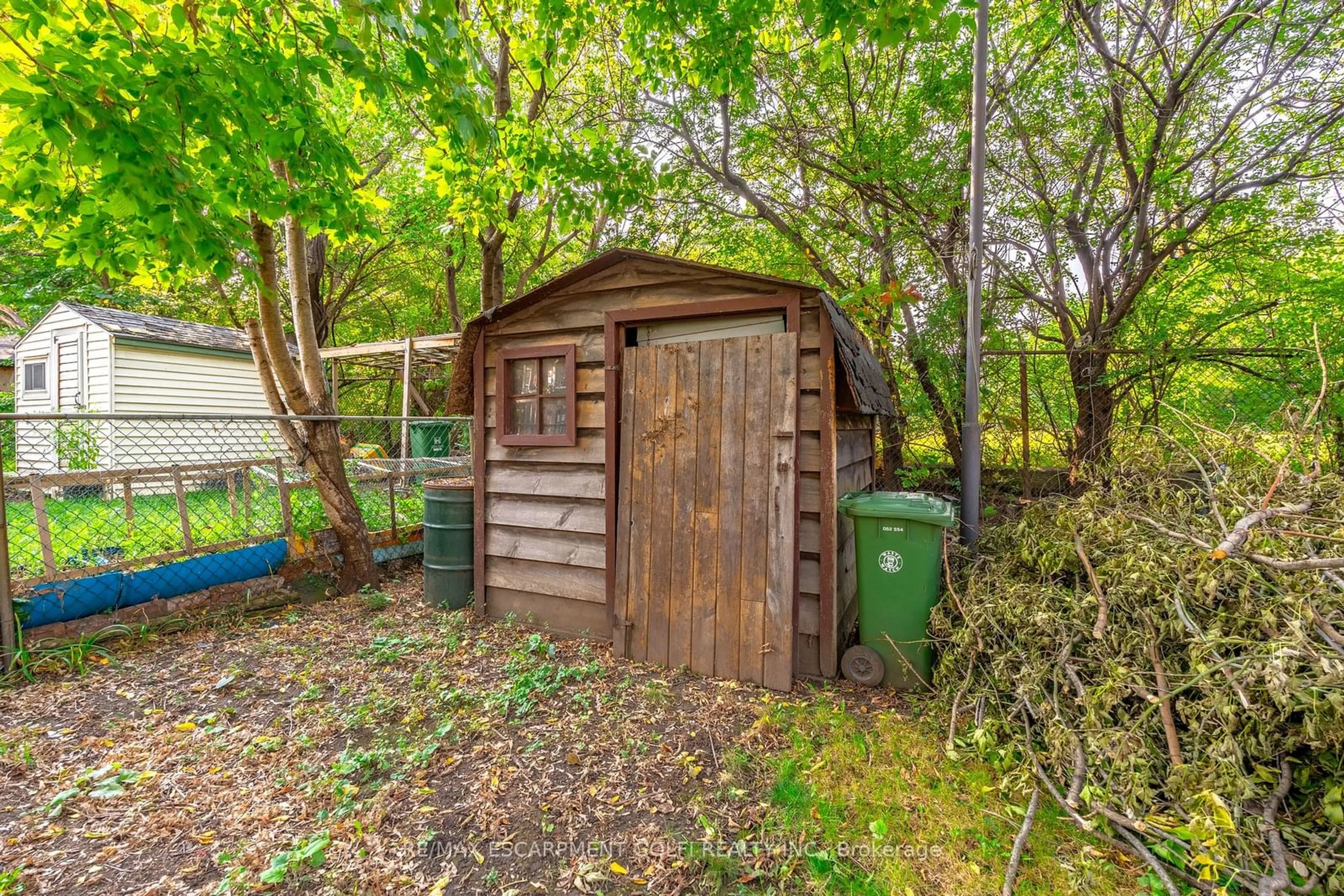 Shed for 26 Huron St, Hamilton Ontario L8L 2S2