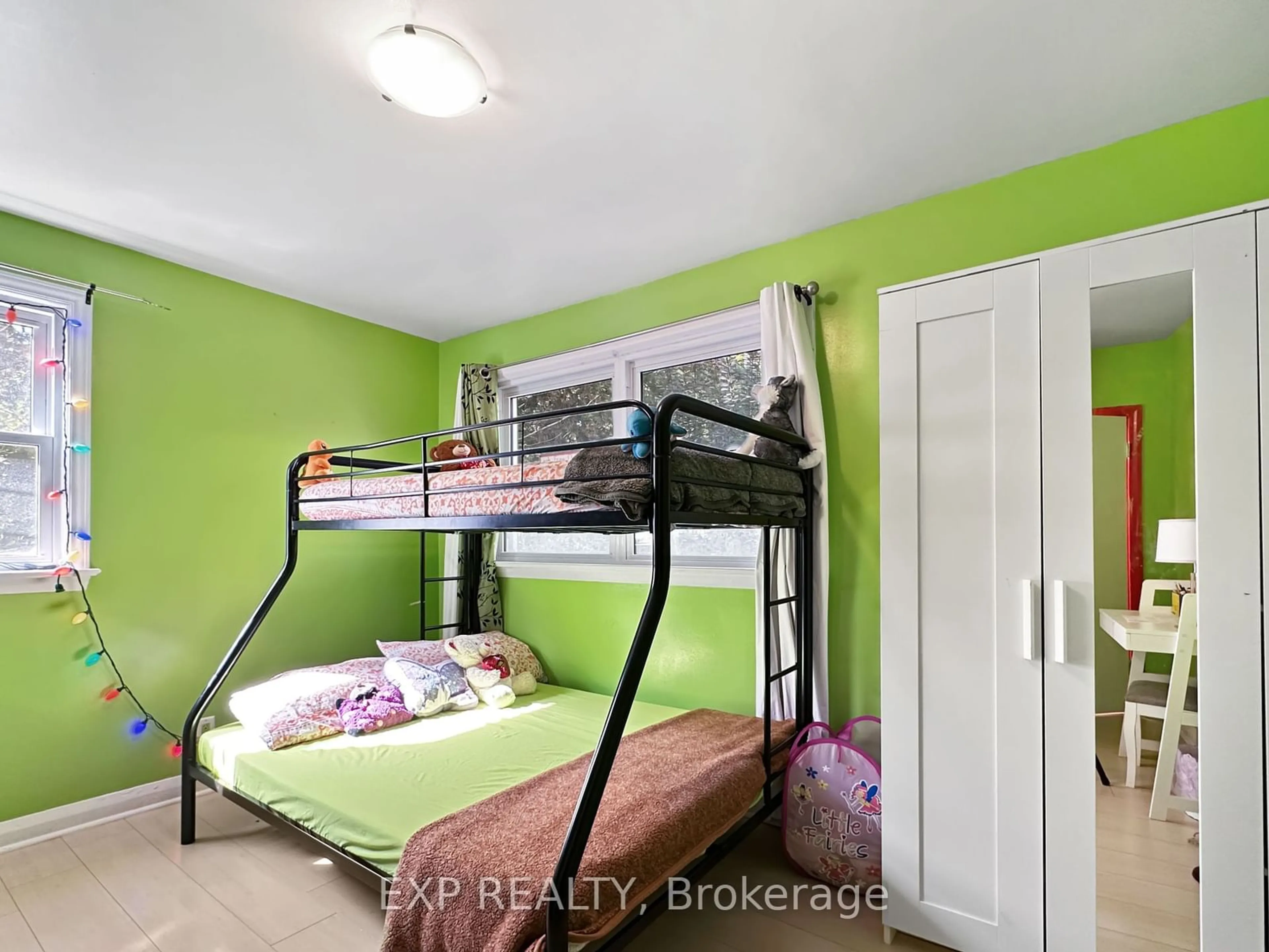 A pic of a room for 389 Northbrae Dr, London Ontario N5Y 2G9