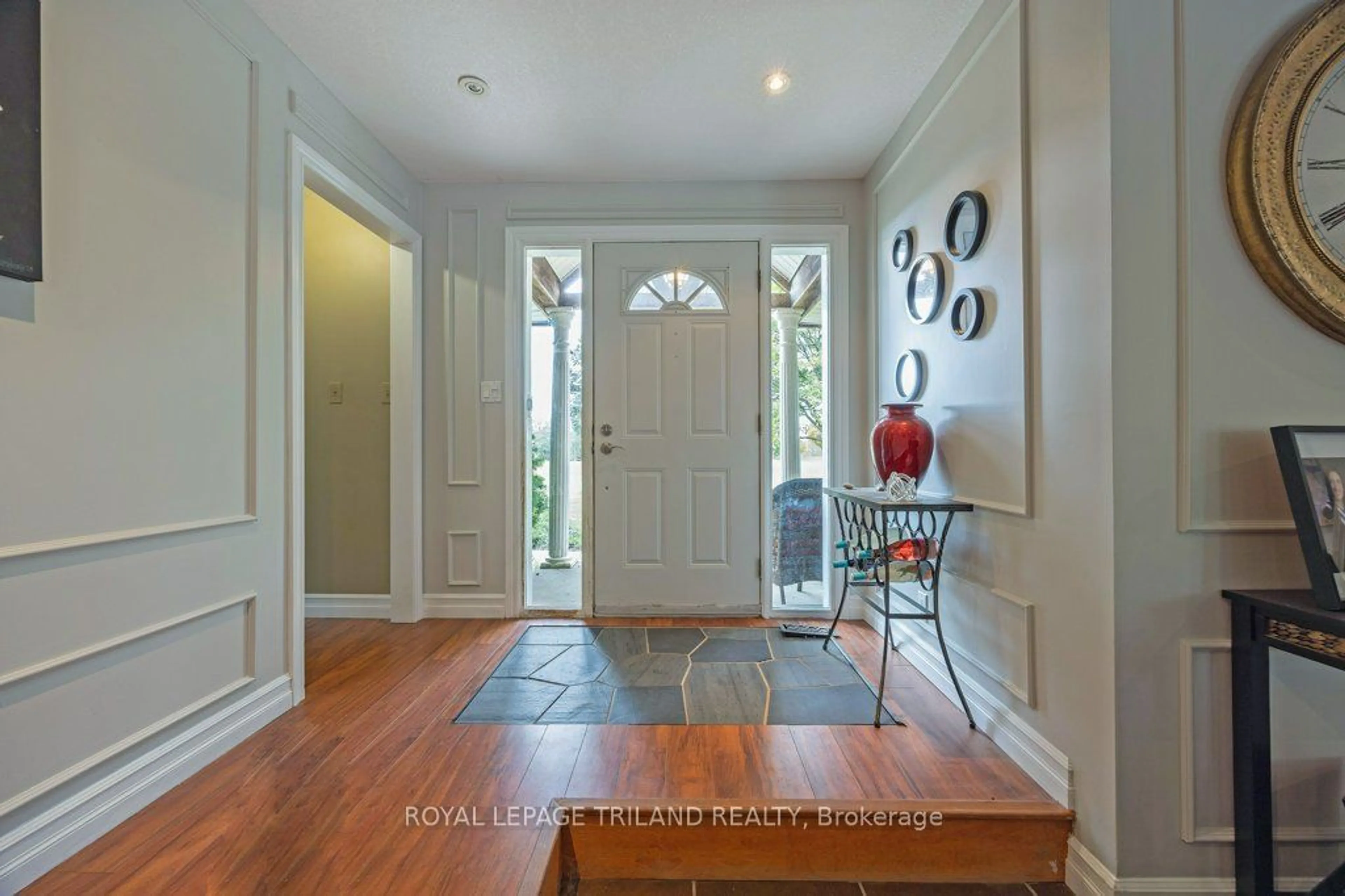 Indoor entryway, wood floors for 6152 Bostwick Rd, Central Elgin Ontario N0L 2L0