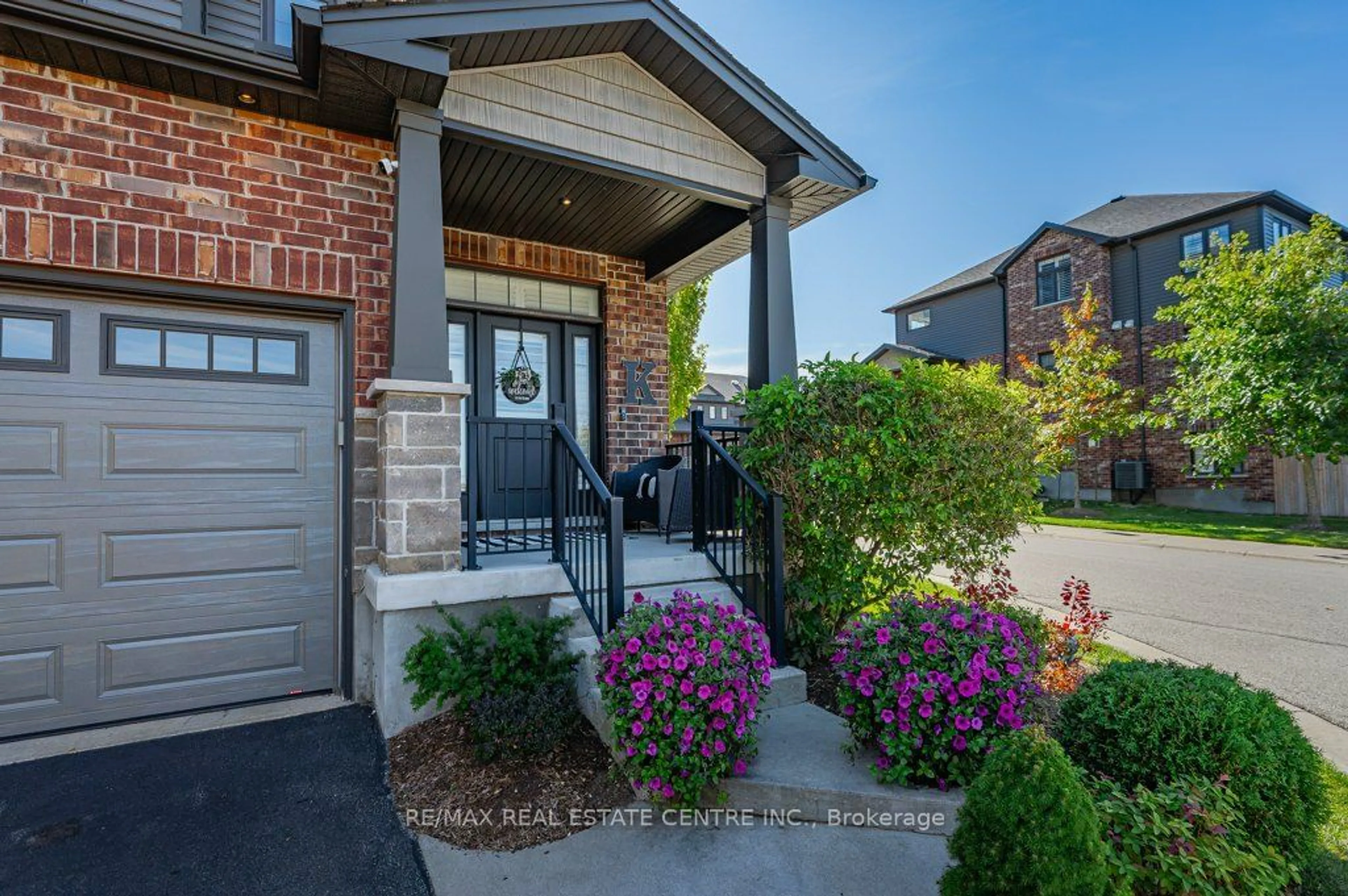 Home with brick exterior material for 254 Gosling Gdns #19, Guelph Ontario N1L 0M4