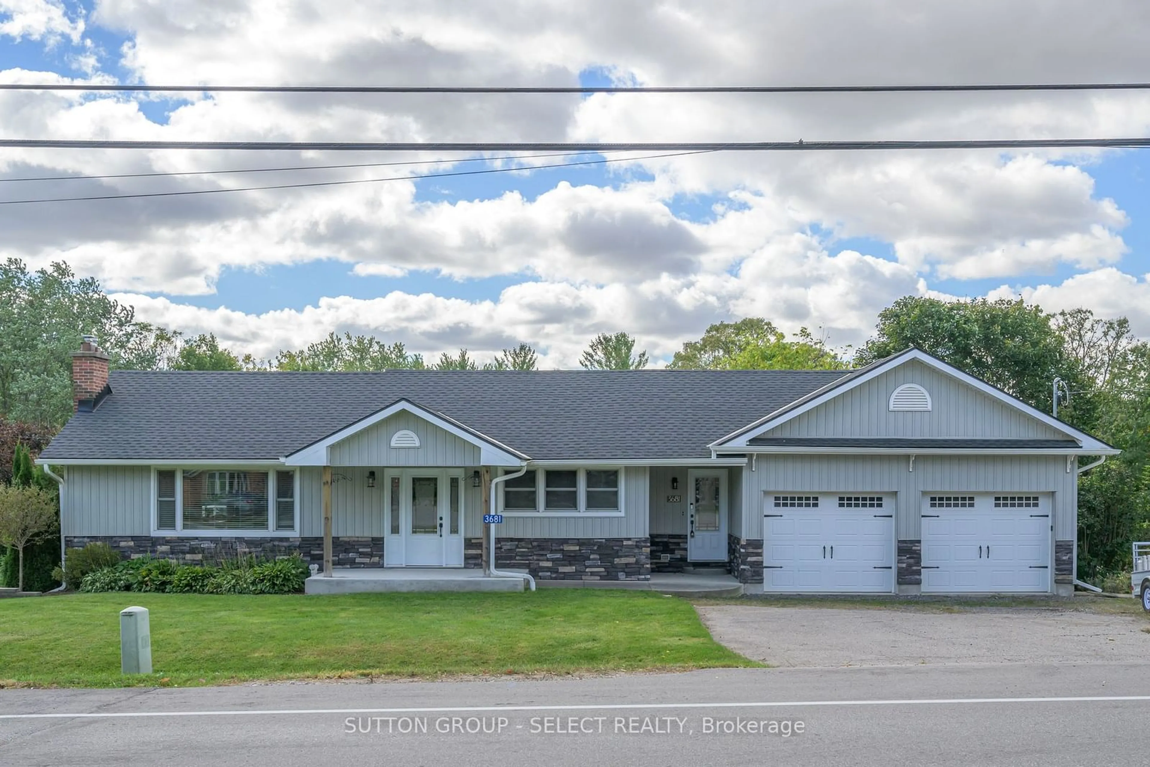 Frontside or backside of a home, the street view for 3681 Catherine St, Thames Centre Ontario N0L 1G1