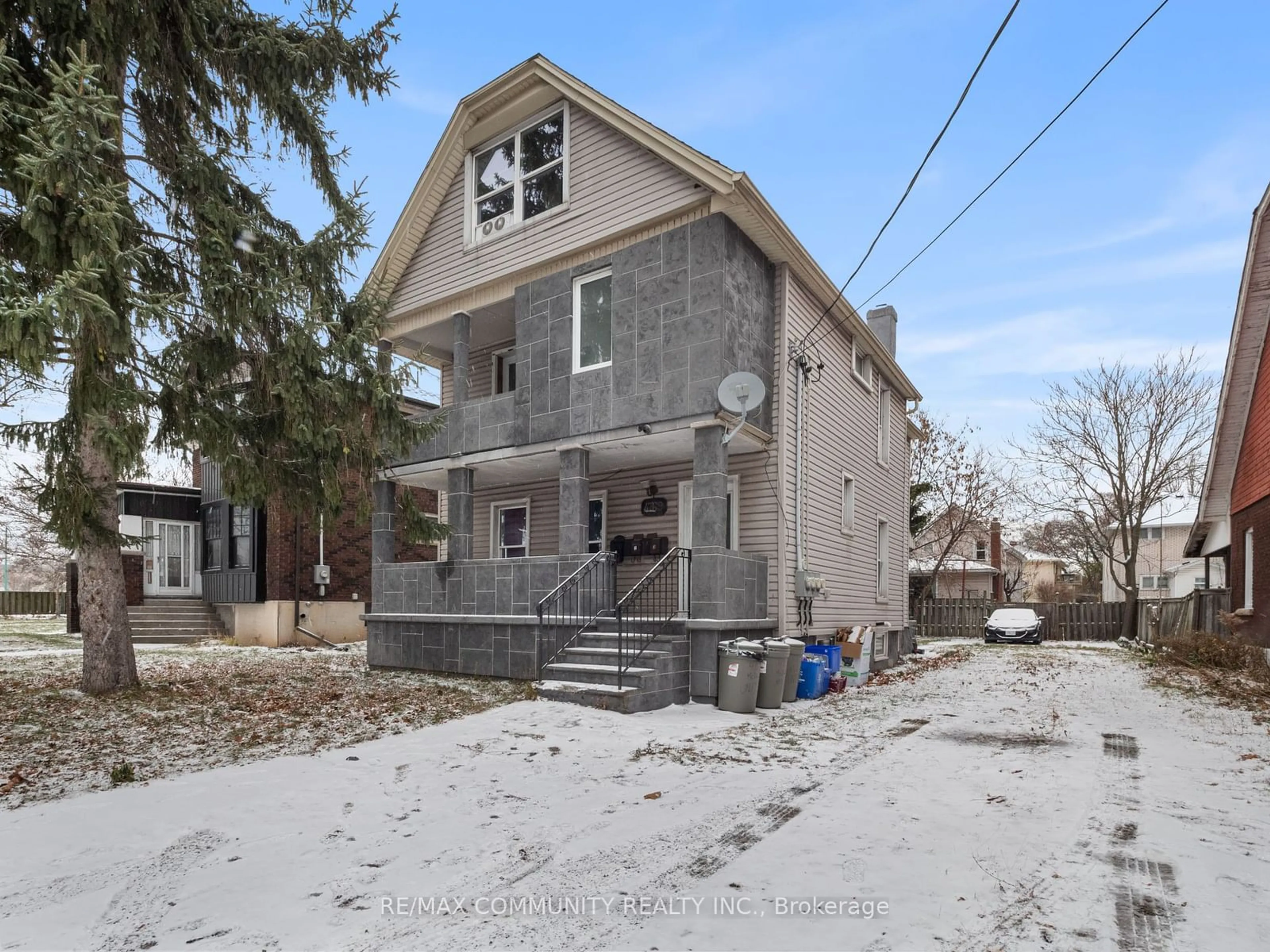 Frontside or backside of a home, the street view for 4769 Mcdougall Cres, Niagara Falls Ontario L2E 1B8