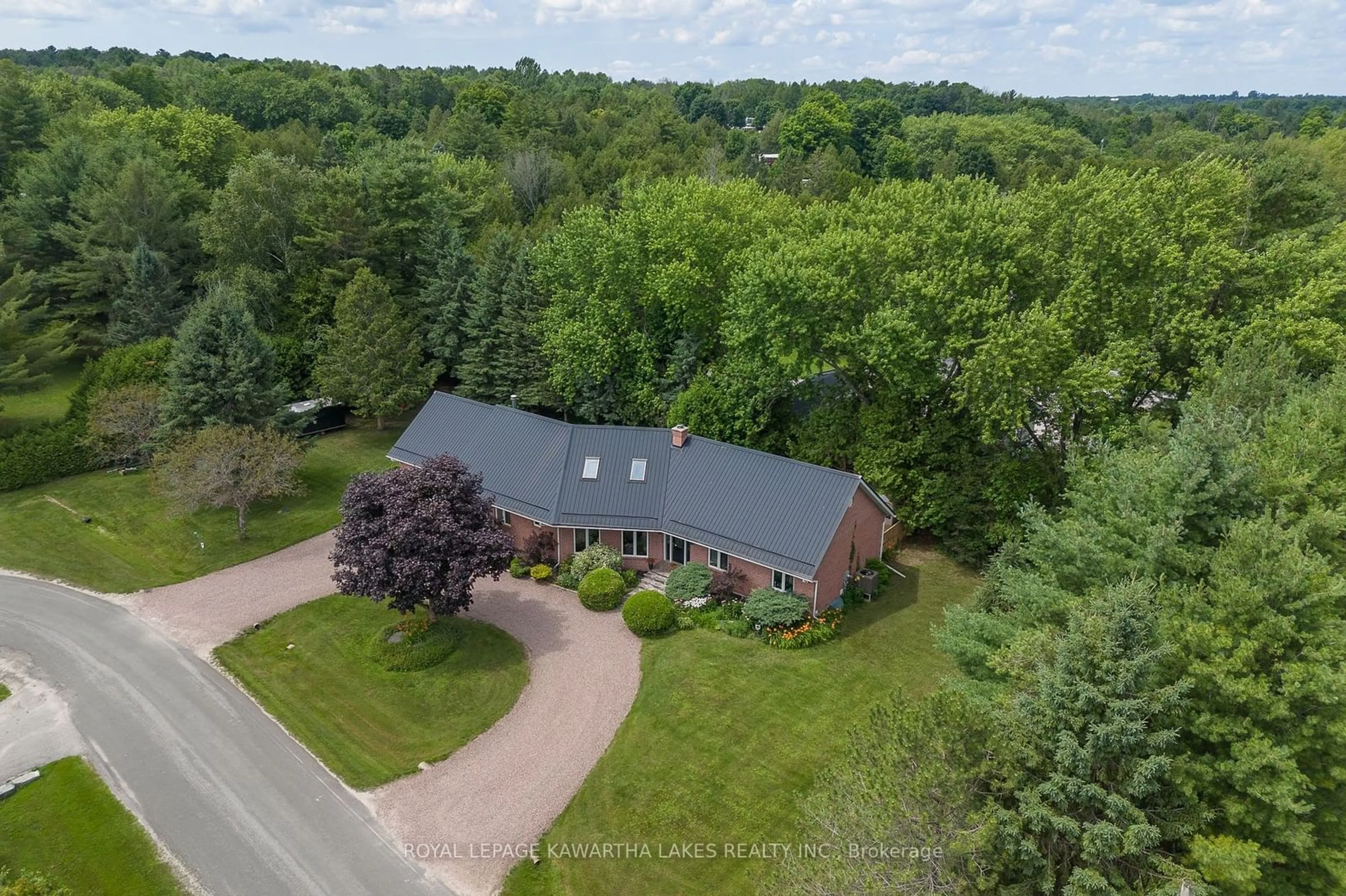 Frontside or backside of a home, cottage for 285 Crosby Dr, Kawartha Lakes Ontario K0M 1A0