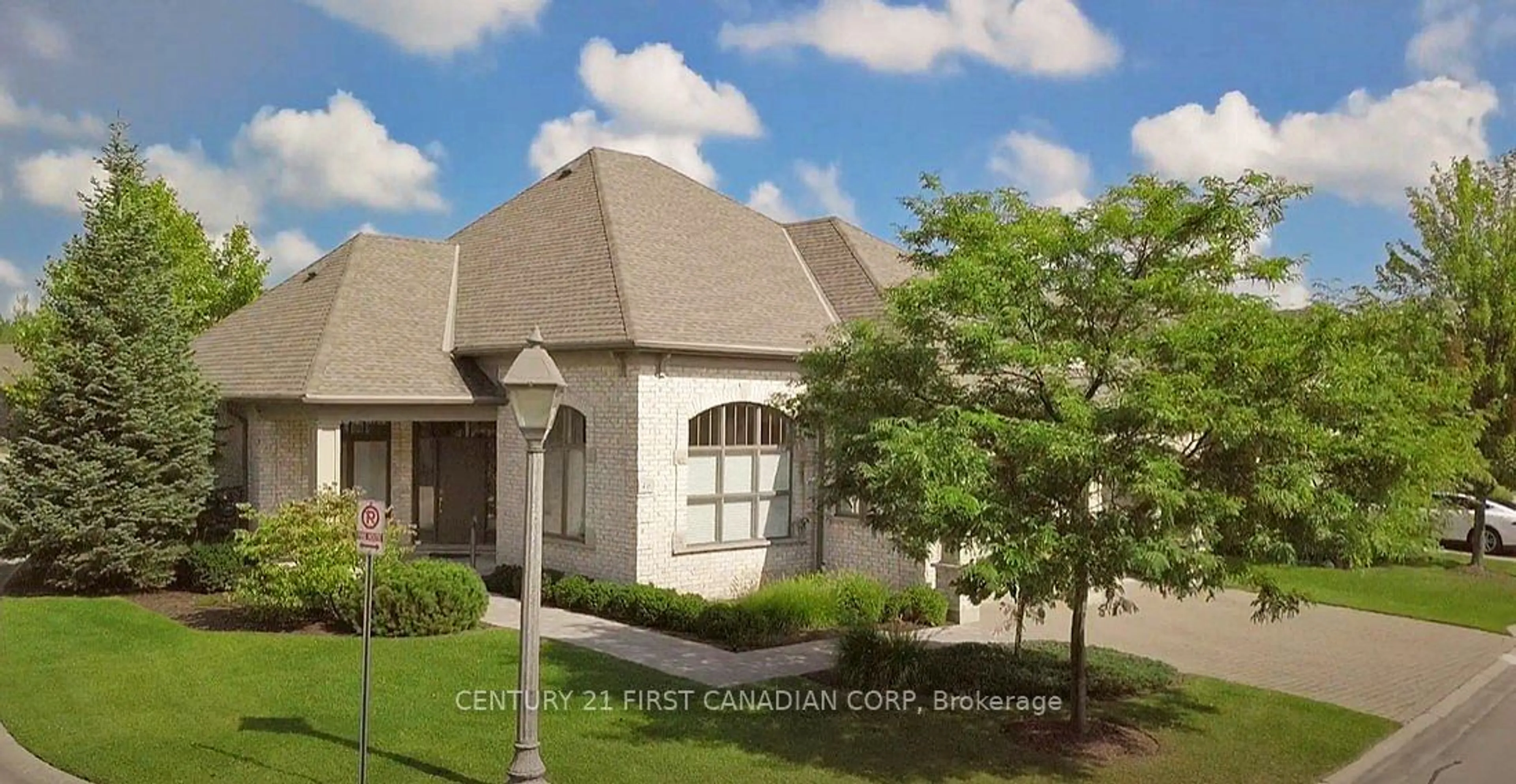 Frontside or backside of a home, the street view for 2014 Valleyrun Blvd #46, London Ontario N6G 5N8