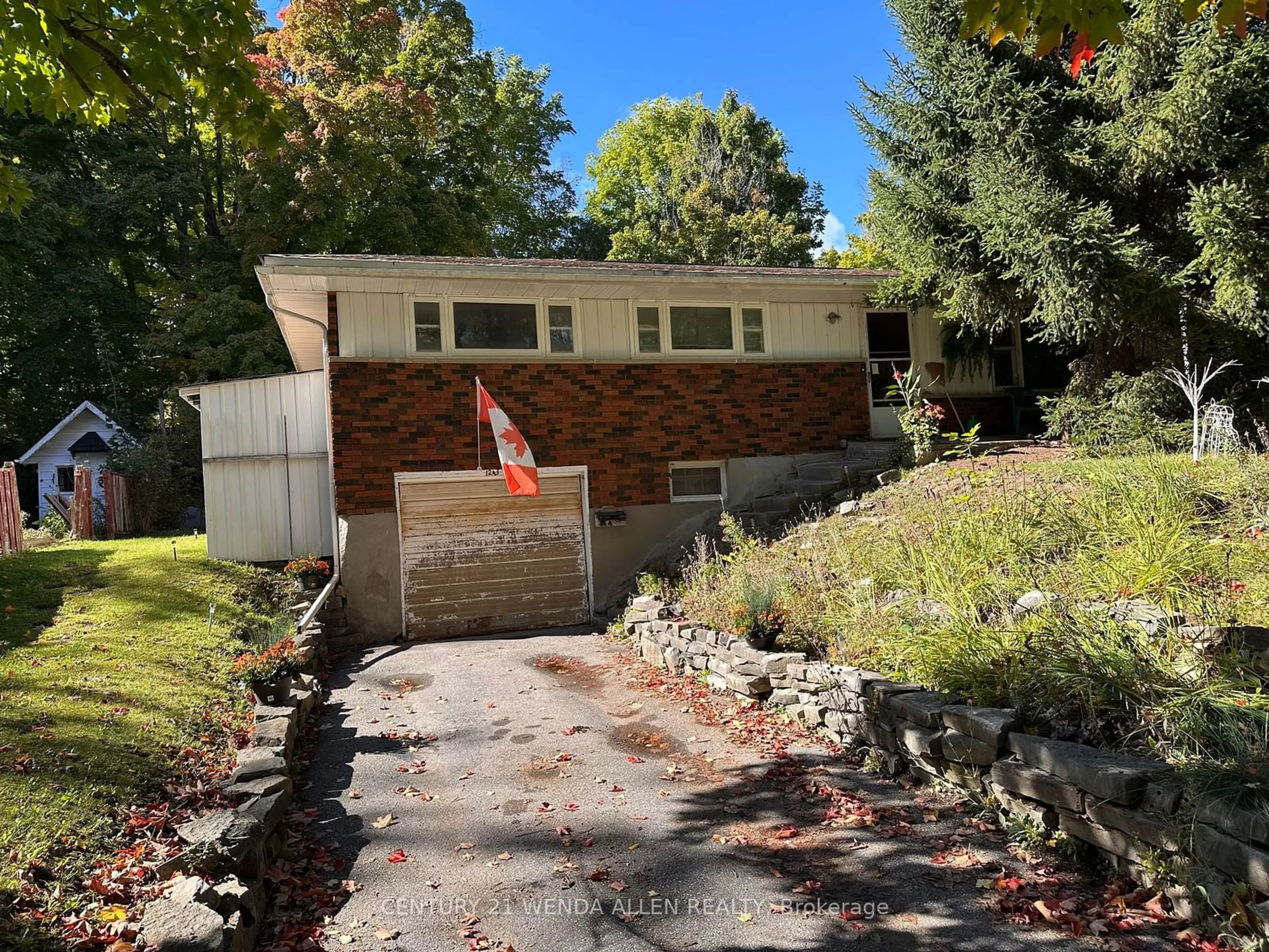 Frontside or backside of a home, cottage for 1243 Albertus Ave, Peterborough Ontario K9J 6A3