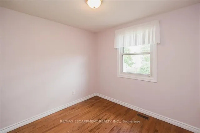Additional property image - 13 New Mountain Rd