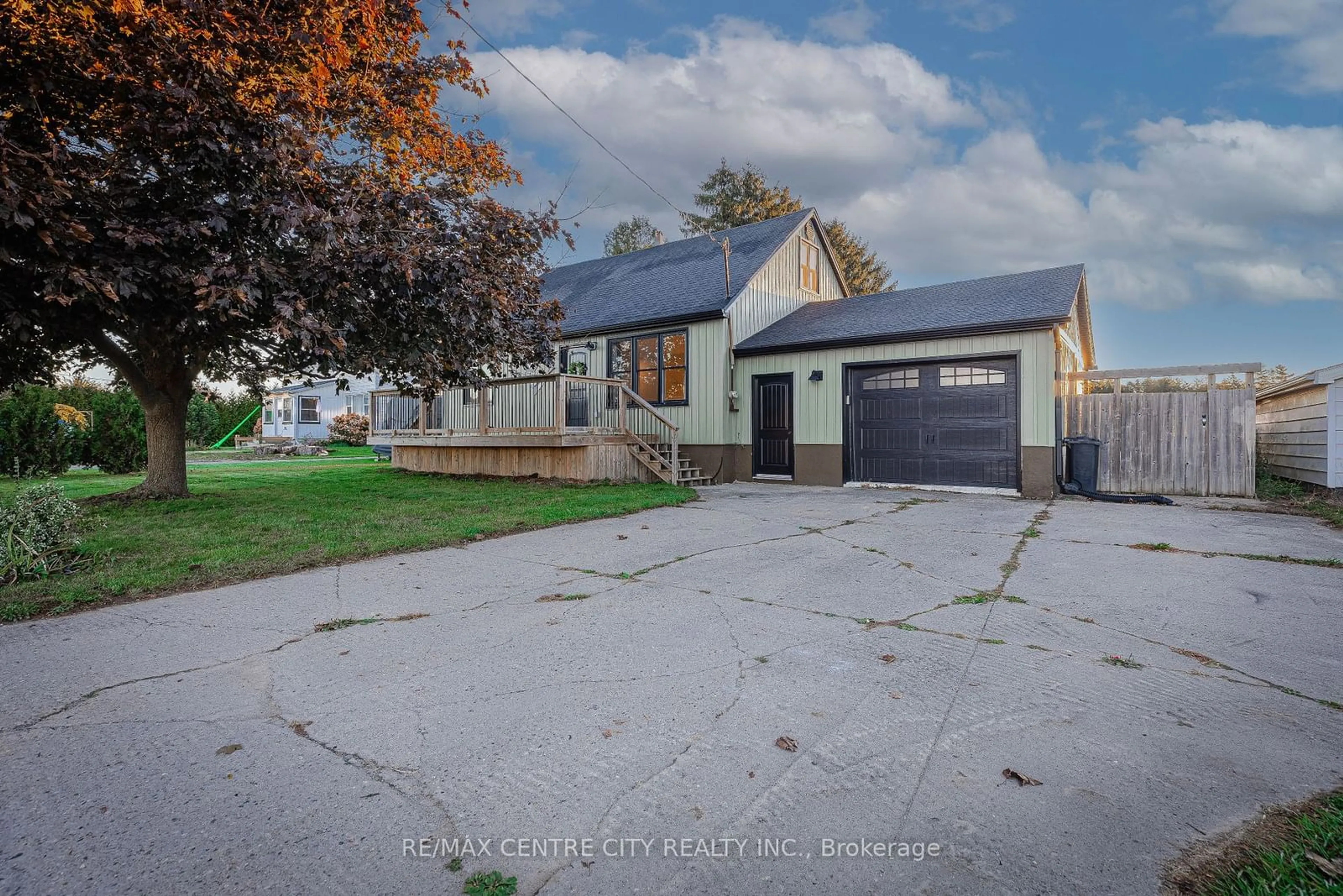 Frontside or backside of a home, the street view for 8548 CENTENNIAL Rd, St. Thomas Ontario N5R 3S6