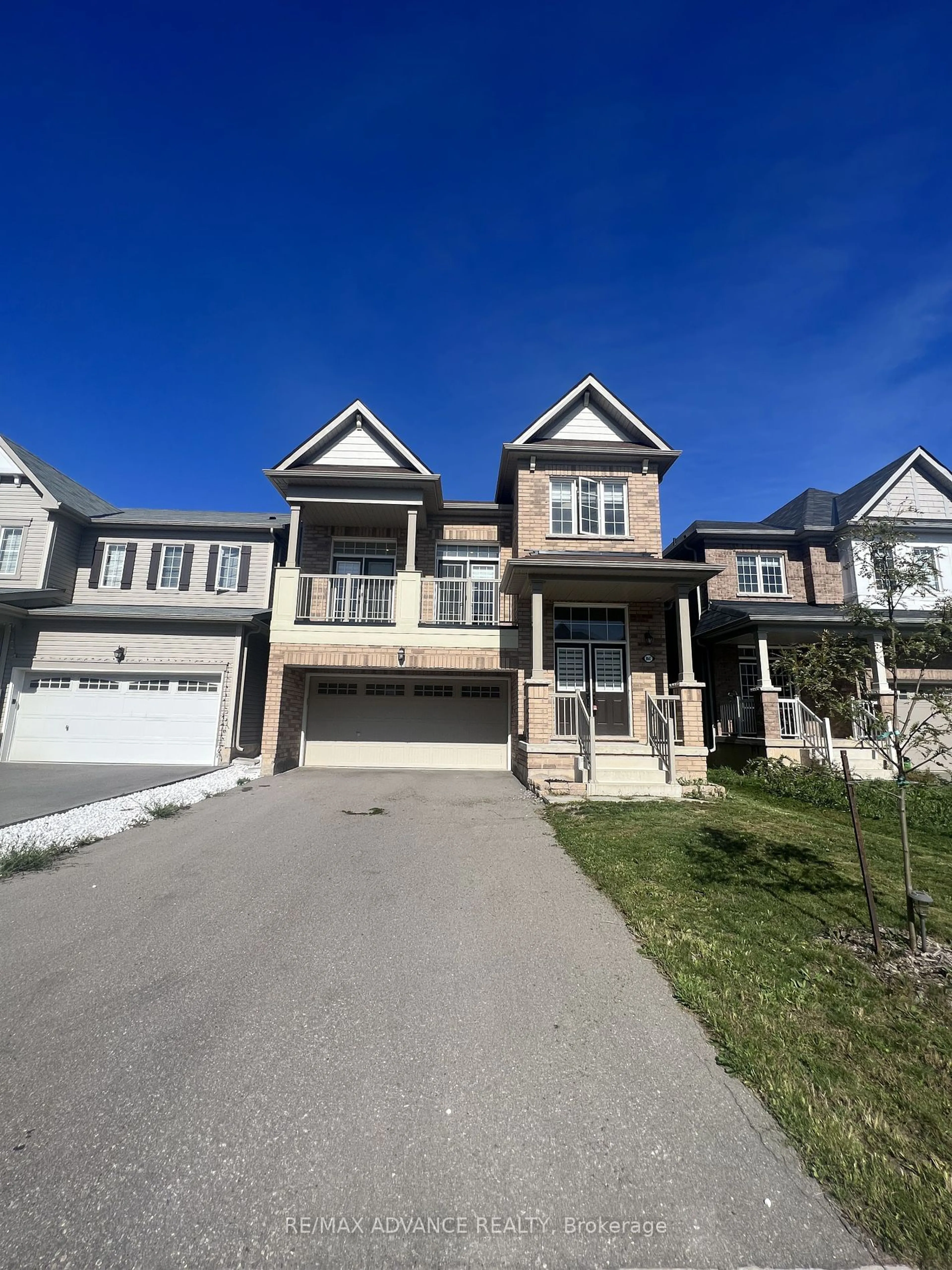 A pic from exterior of the house or condo, the street view for 8647 Pawpaw Lane, Niagara Falls Ontario L2H 3S5