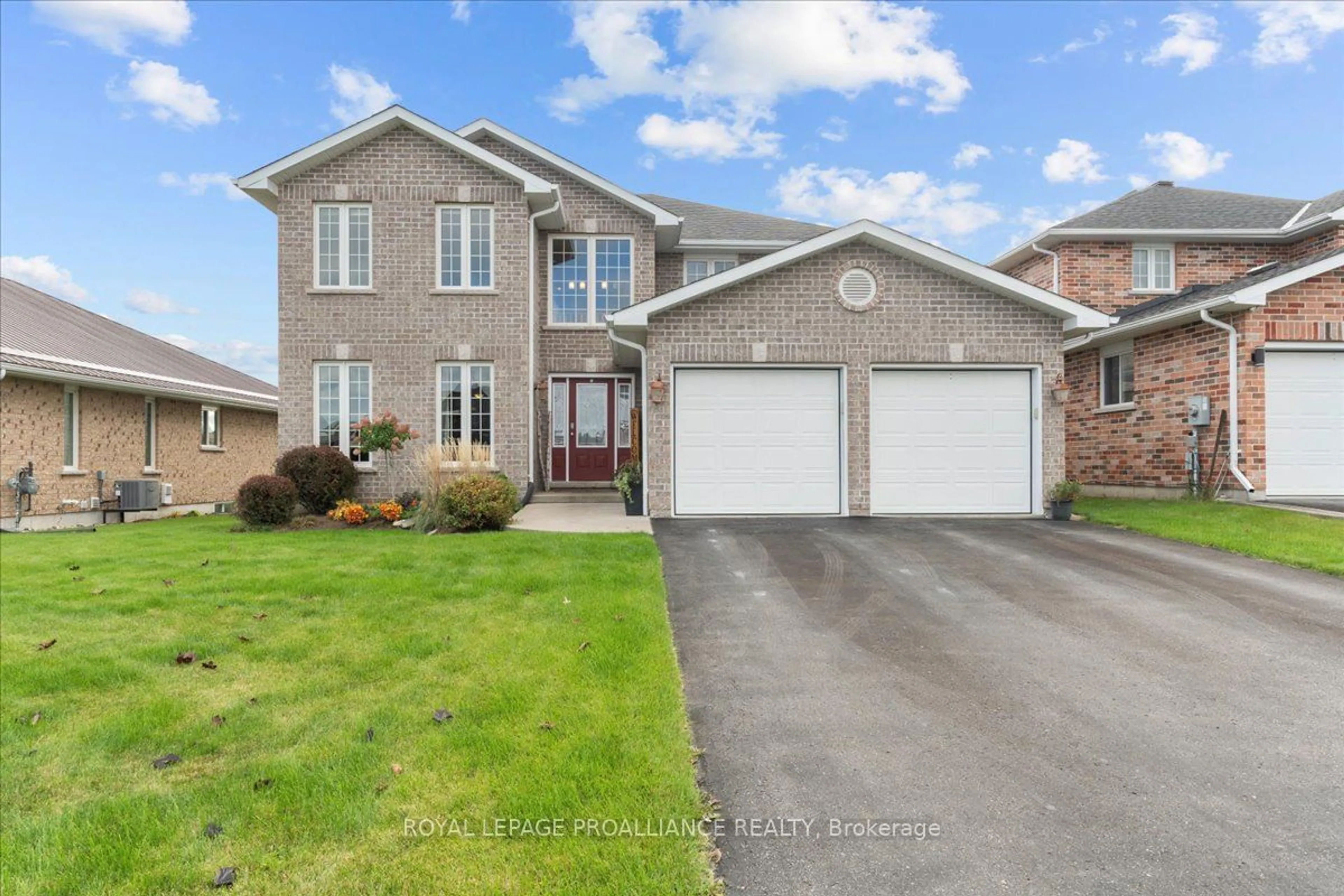 Frontside or backside of a home, the street view for 29 Kipling Dr, Belleville Ontario K8N 0C9