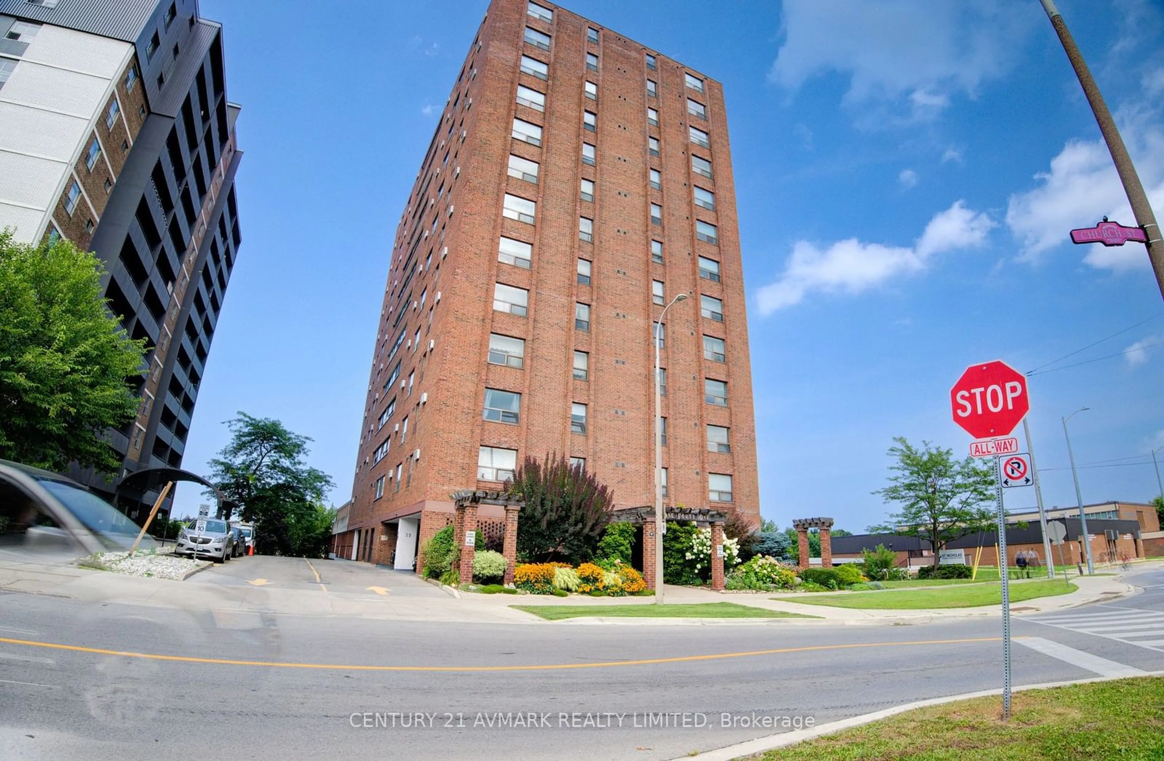 A pic from exterior of the house or condo, the front or back of building for 141 Church St #402, St. Catharines Ontario L2R 7L7