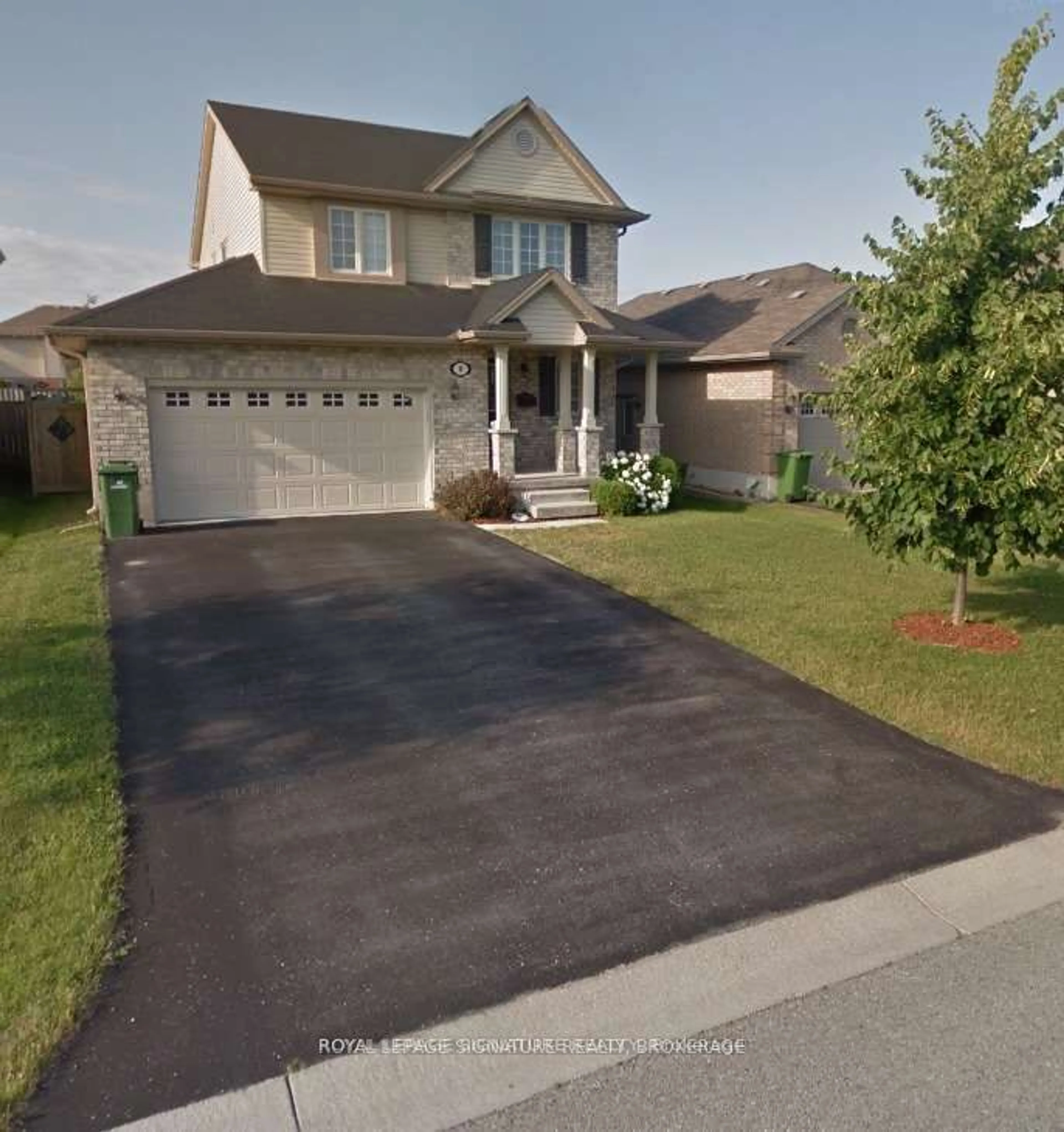 Frontside or backside of a home, the street view for 6 Fenwick Crt, St. Thomas Ontario N5R 6M6