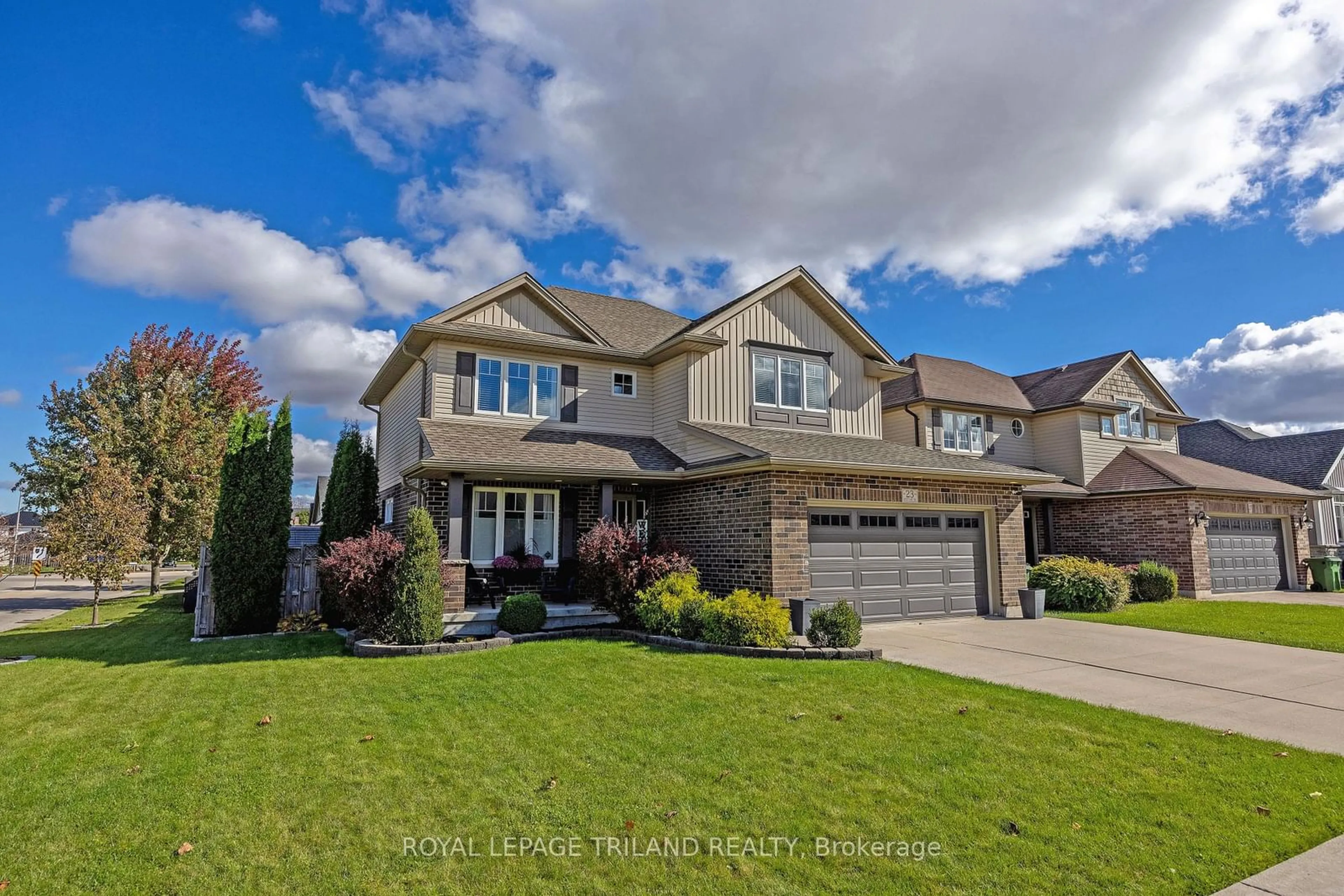 Frontside or backside of a home, the street view for 23 Westlake Dr, St. Thomas Ontario N5P 4K3