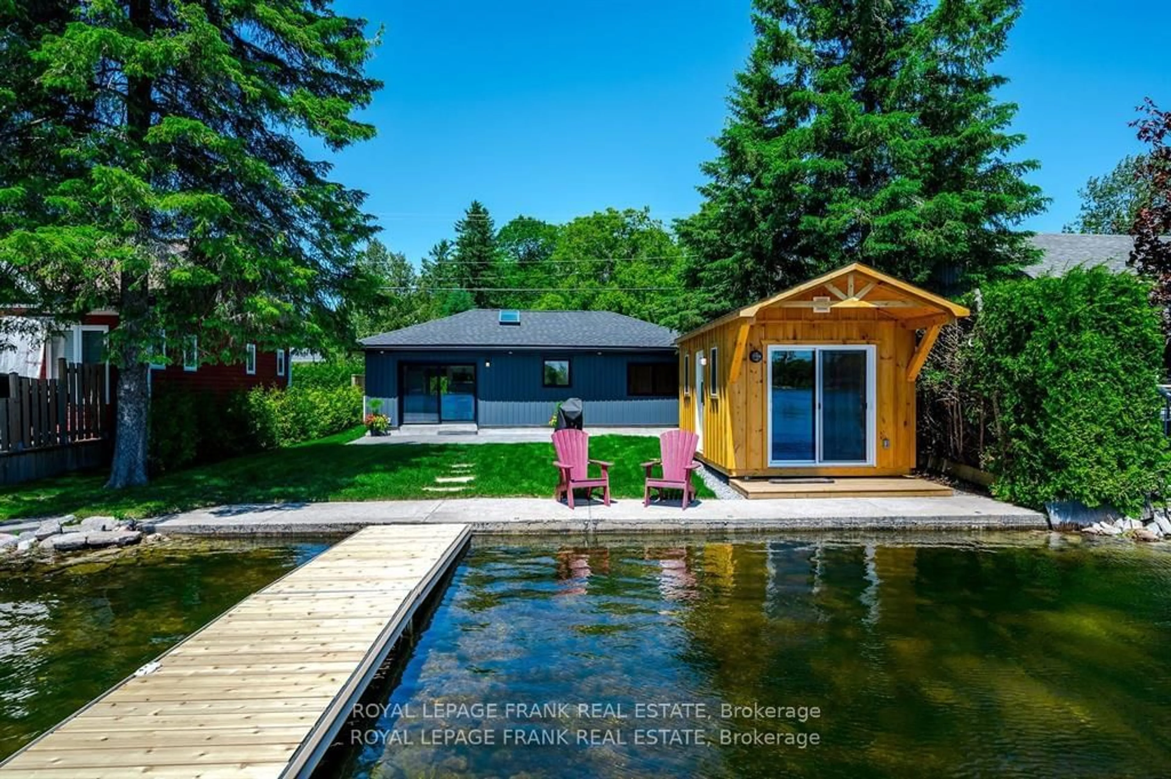 Indoor or outdoor pool for 178 Front St, Kawartha Lakes Ontario K0M 1A0