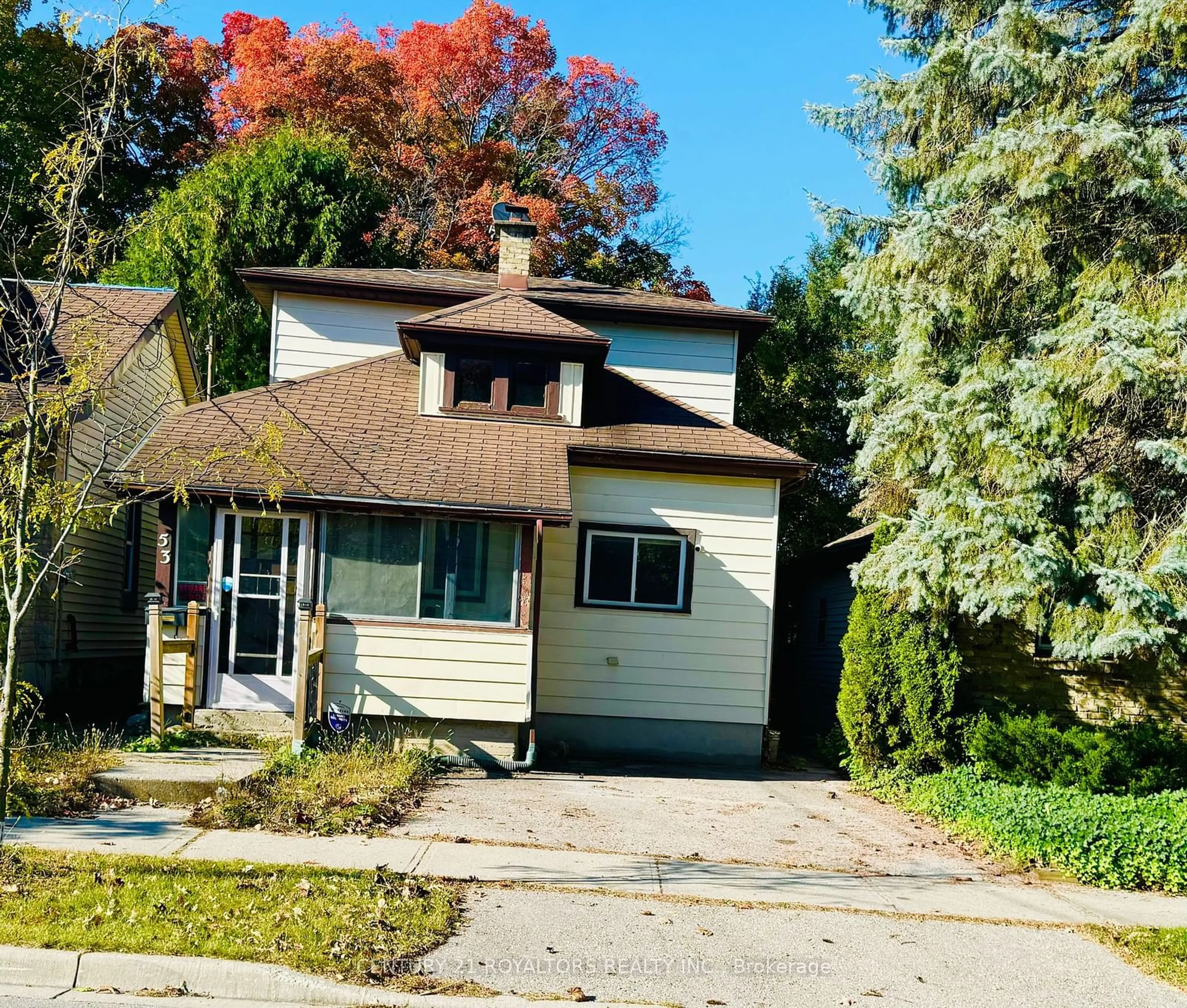 Frontside or backside of a home, cottage for 53 Boullee St, London Ontario N5Y 1T5