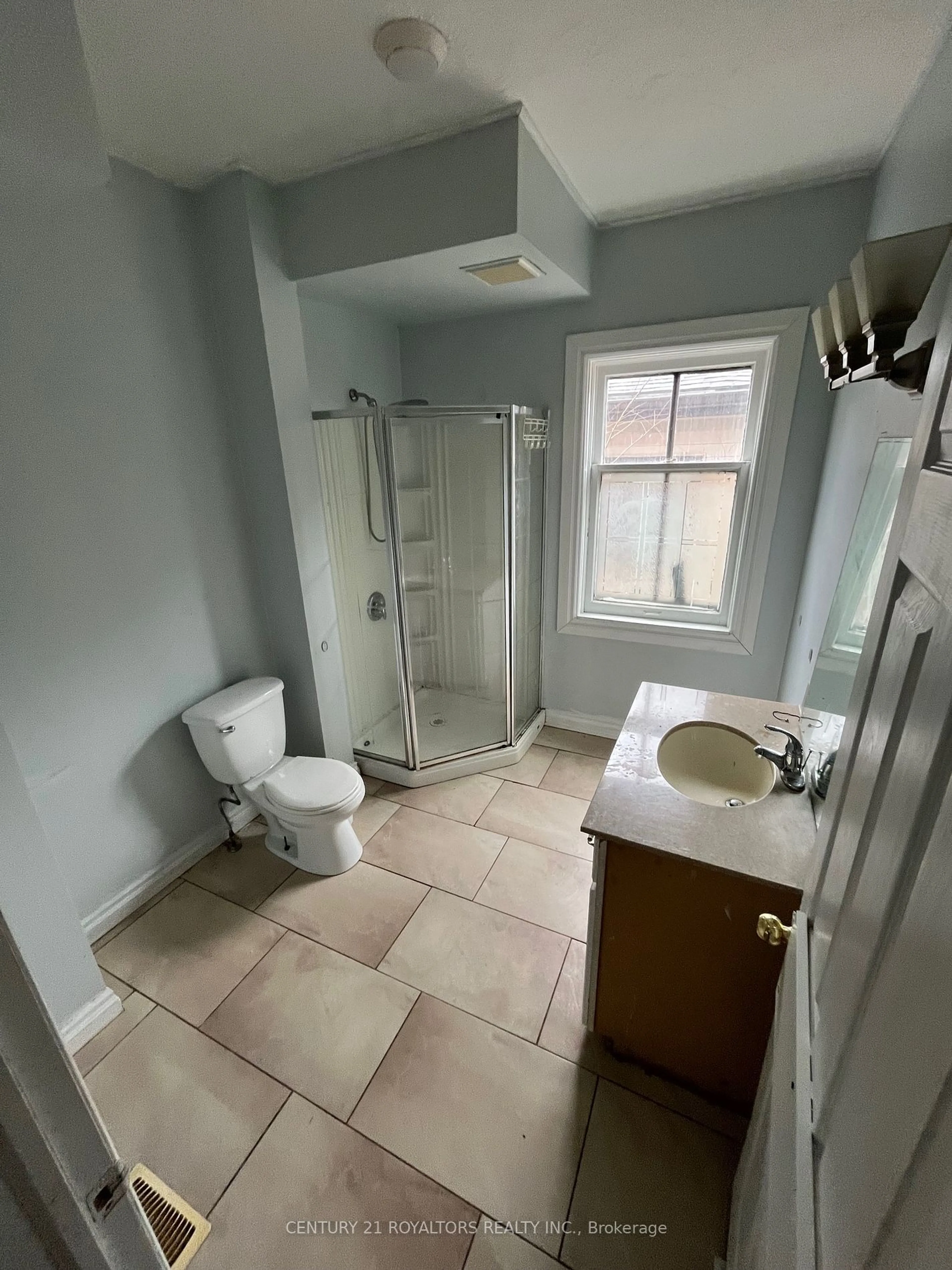 Bathroom, not visible floor for 53 Boullee St, London Ontario N5Y 1T5