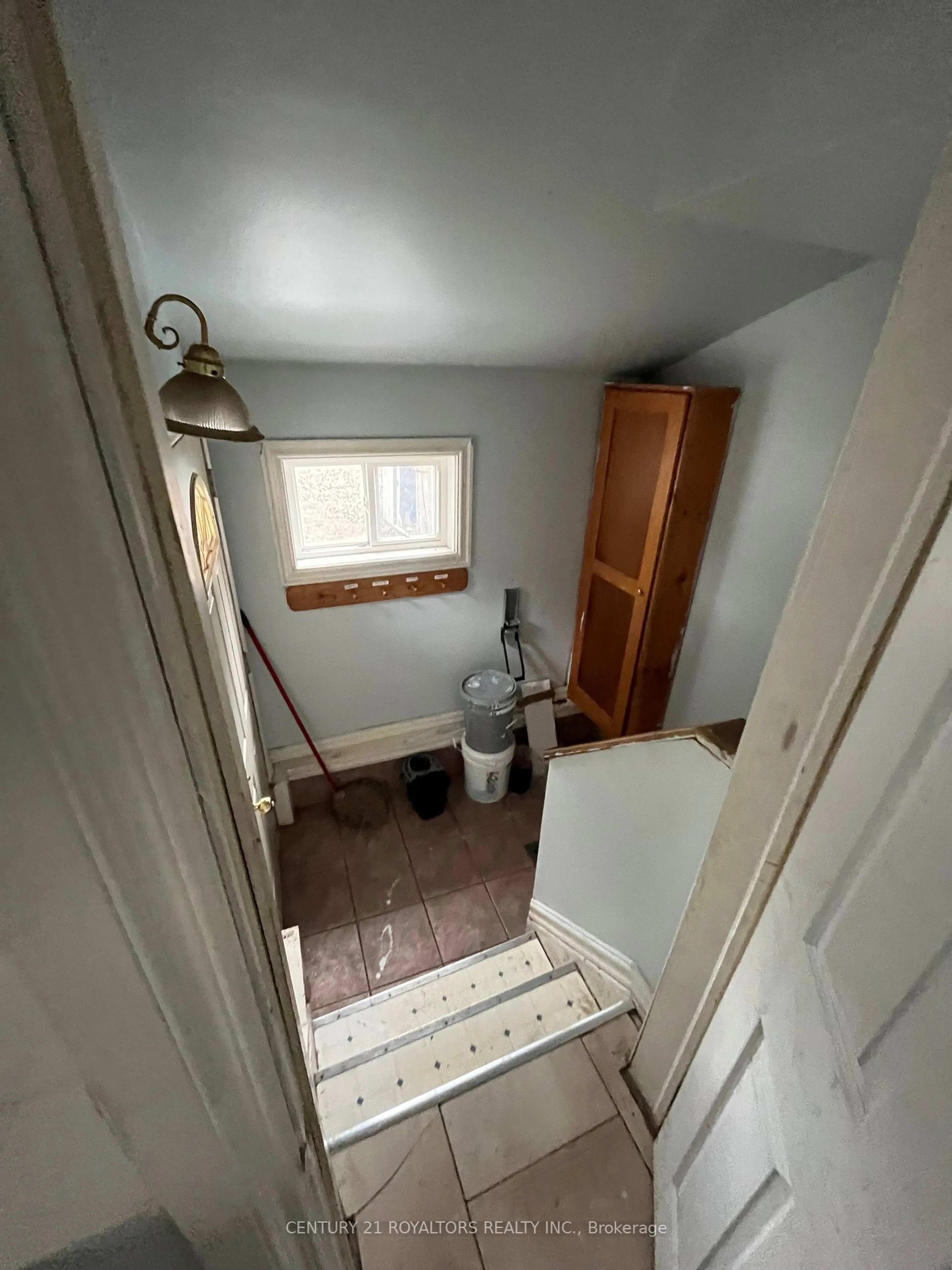 A pic of a room, not visible floor for 53 Boullee St, London Ontario N5Y 1T5