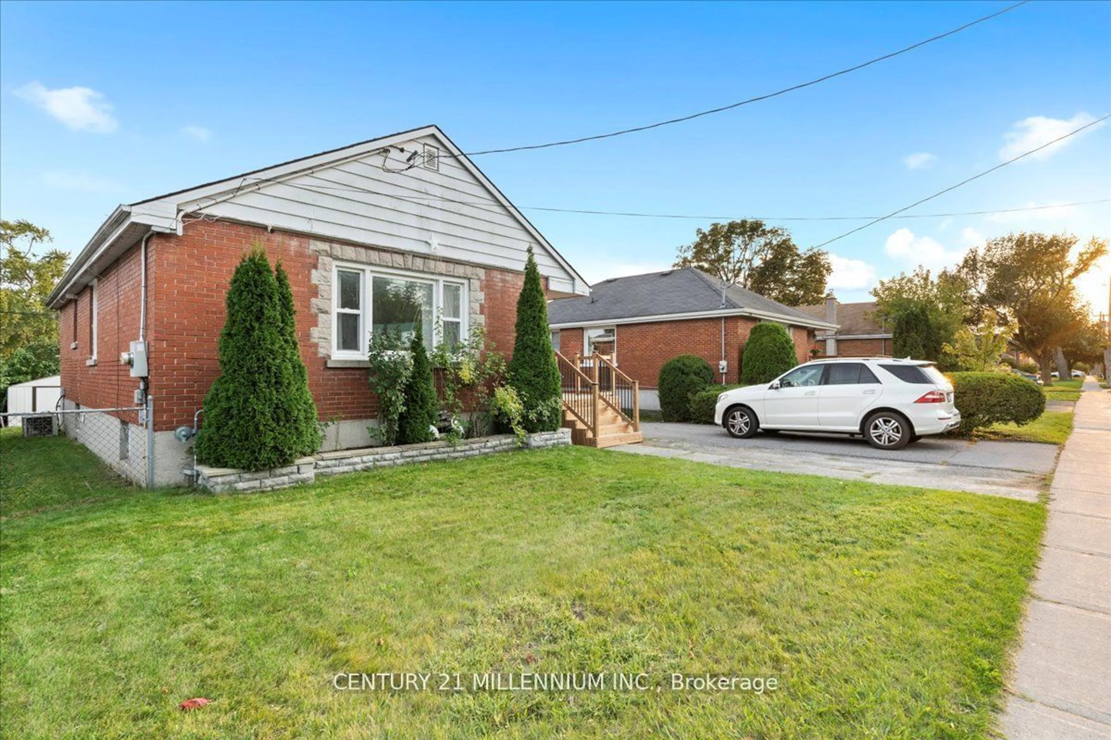 Home with brick exterior material for 355 Bridge St, Belleville Ontario K8N 1P7