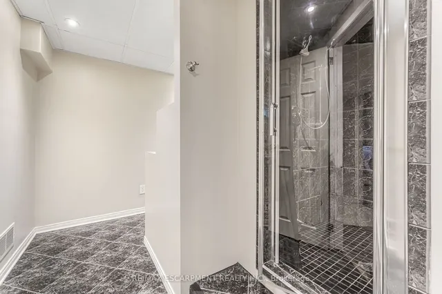 Additional property image - 333 GOLF CLUB Rd