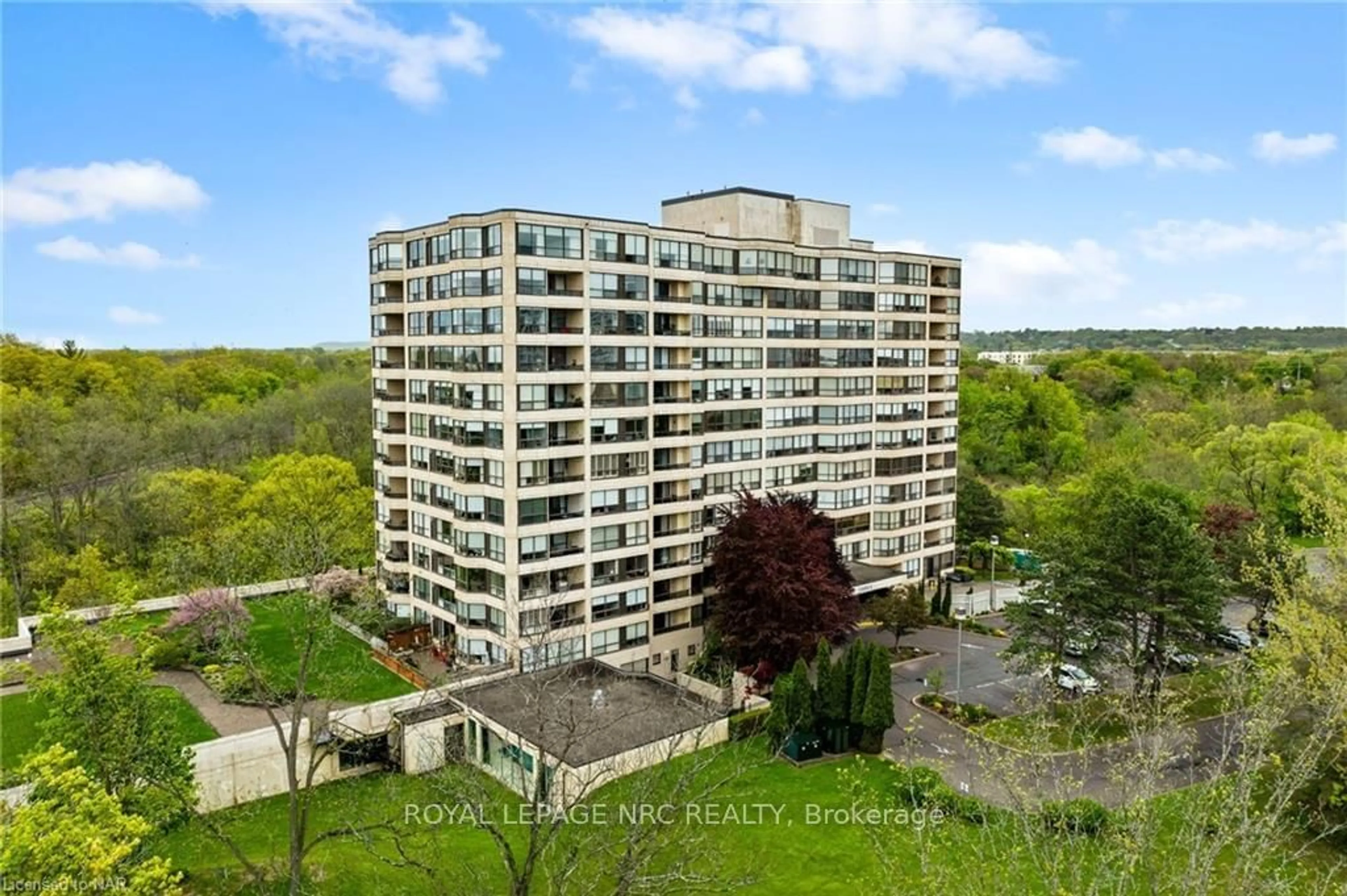 A pic from exterior of the house or condo, the front or back of building for 3 TOWERING HEIGHTS Blvd #506, St. Catharines Ontario L2T 4A4