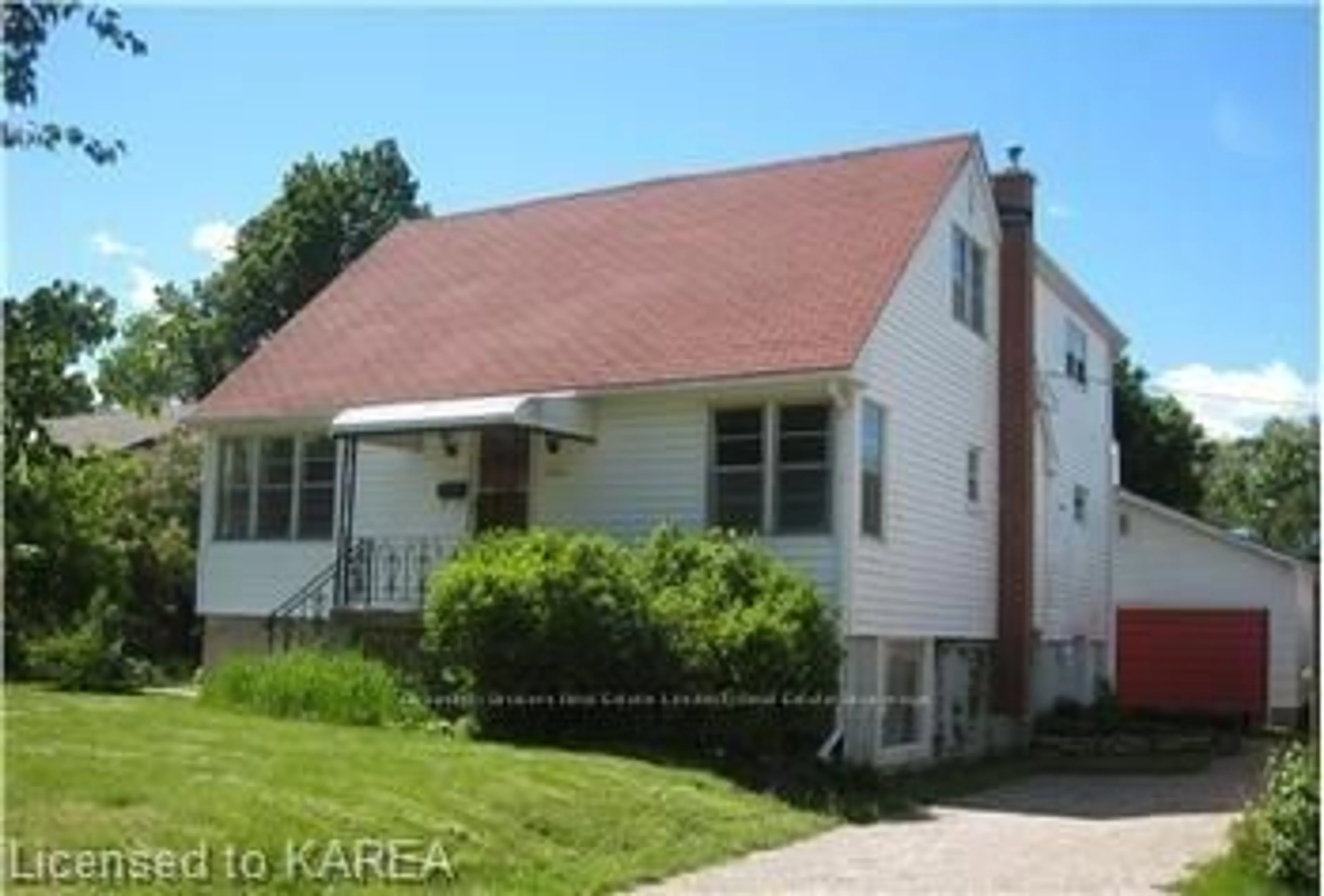 Frontside or backside of a home, the front or back of building for 124 ARTHUR St, Gananoque Ontario K7G 1A9