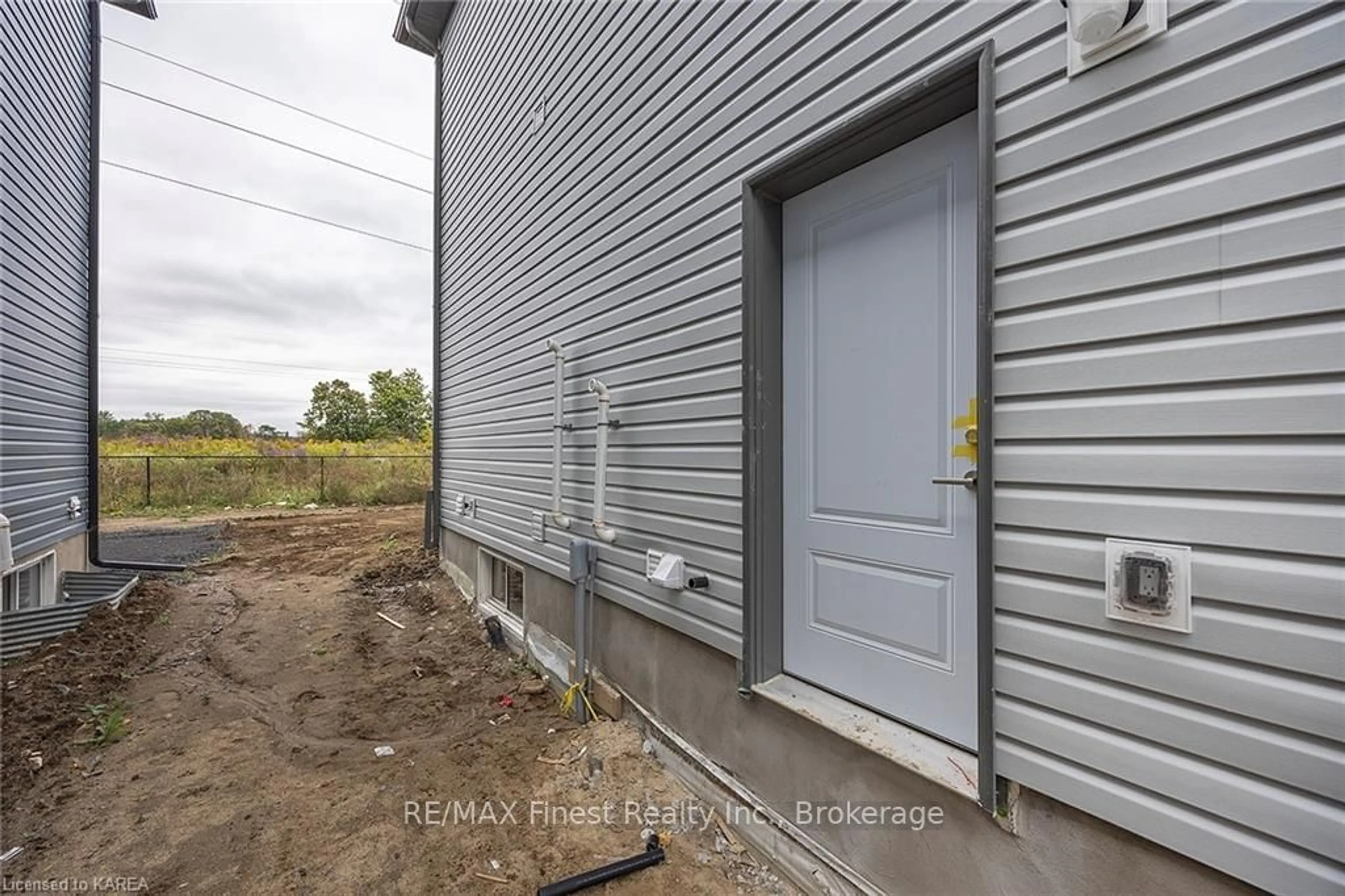 Shed for 1324 OTTAWA St #Lot E48, Kingston Ontario K7P 0T5