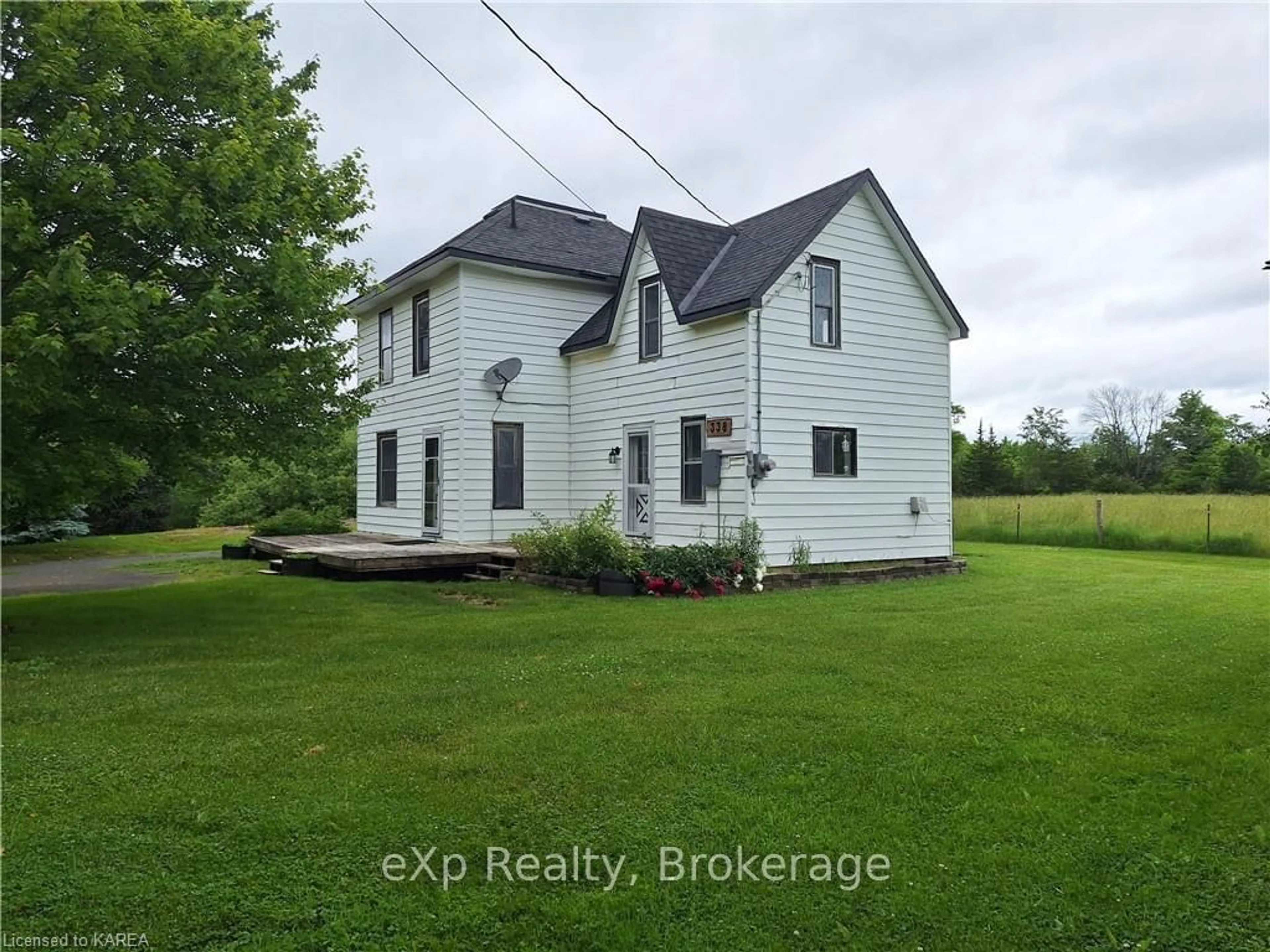 Frontside or backside of a home, cottage for 338 BURRIDGE Rd, South Frontenac Ontario K0H 1T0