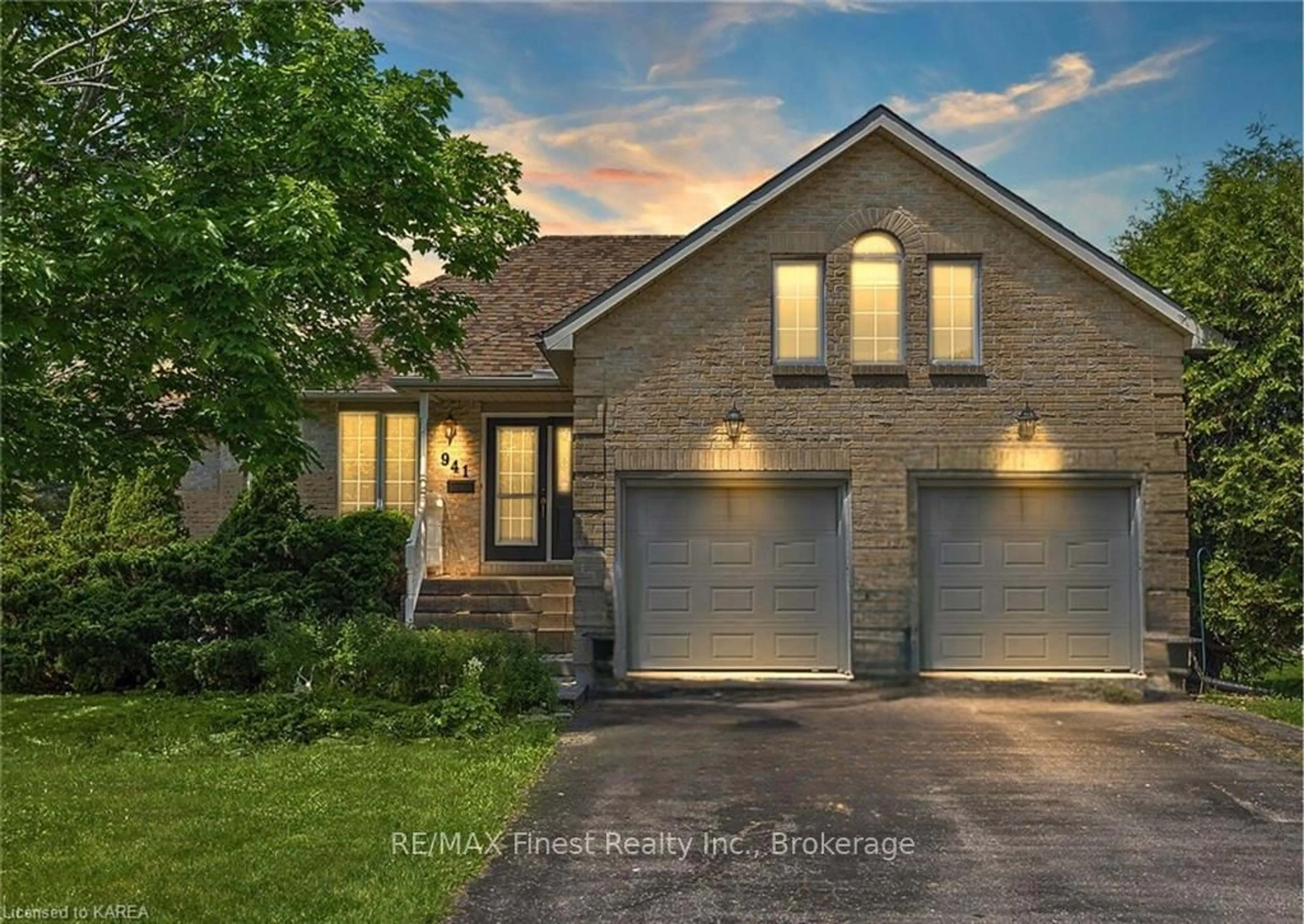 Frontside or backside of a home, cottage for 941 MALVERN Terr, Kingston Ontario K7P 2Y6