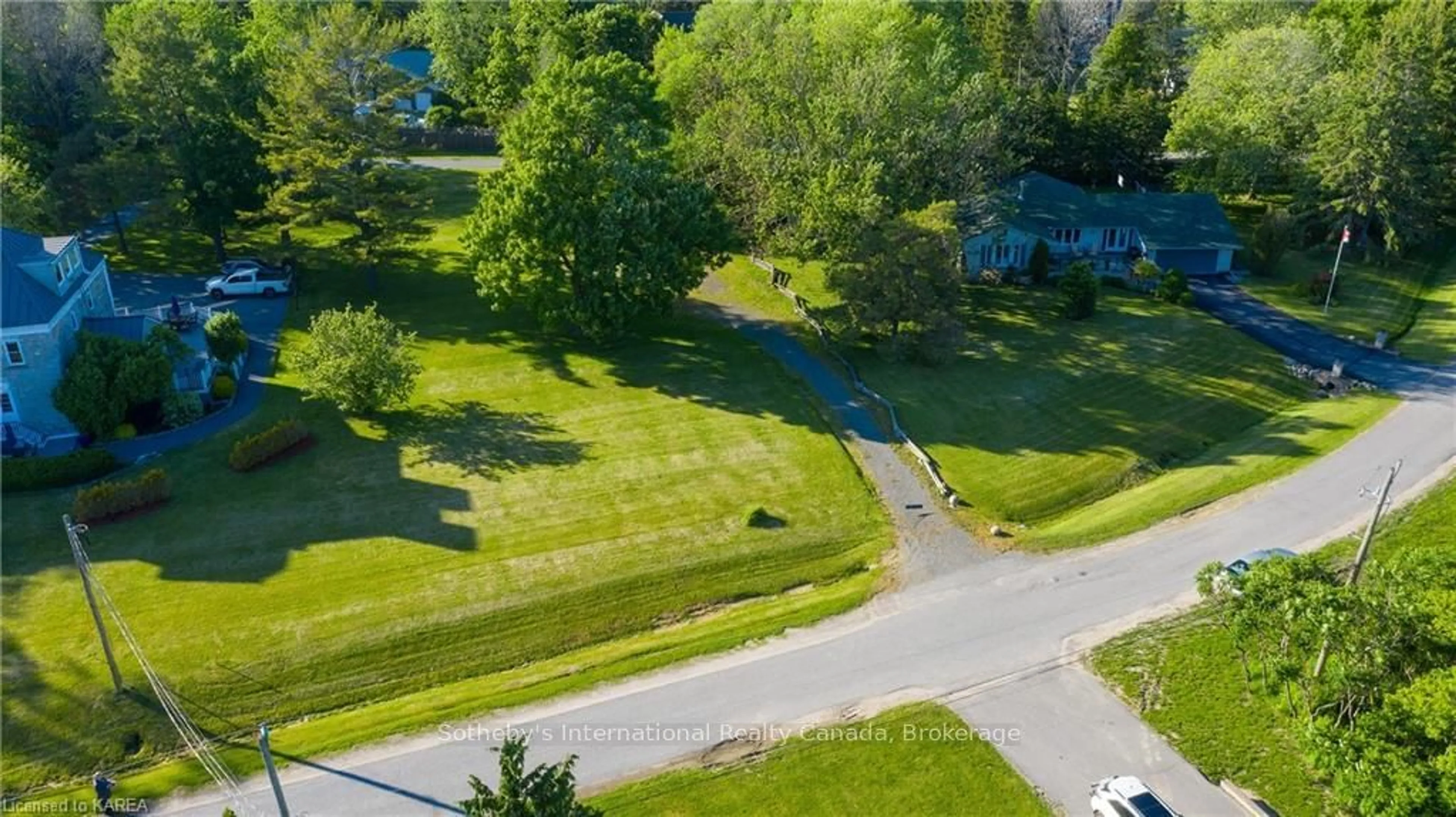 A pic from exterior of the house or condo, the street view for 4 STARR Pl, Kingston Ontario K7L 4V1