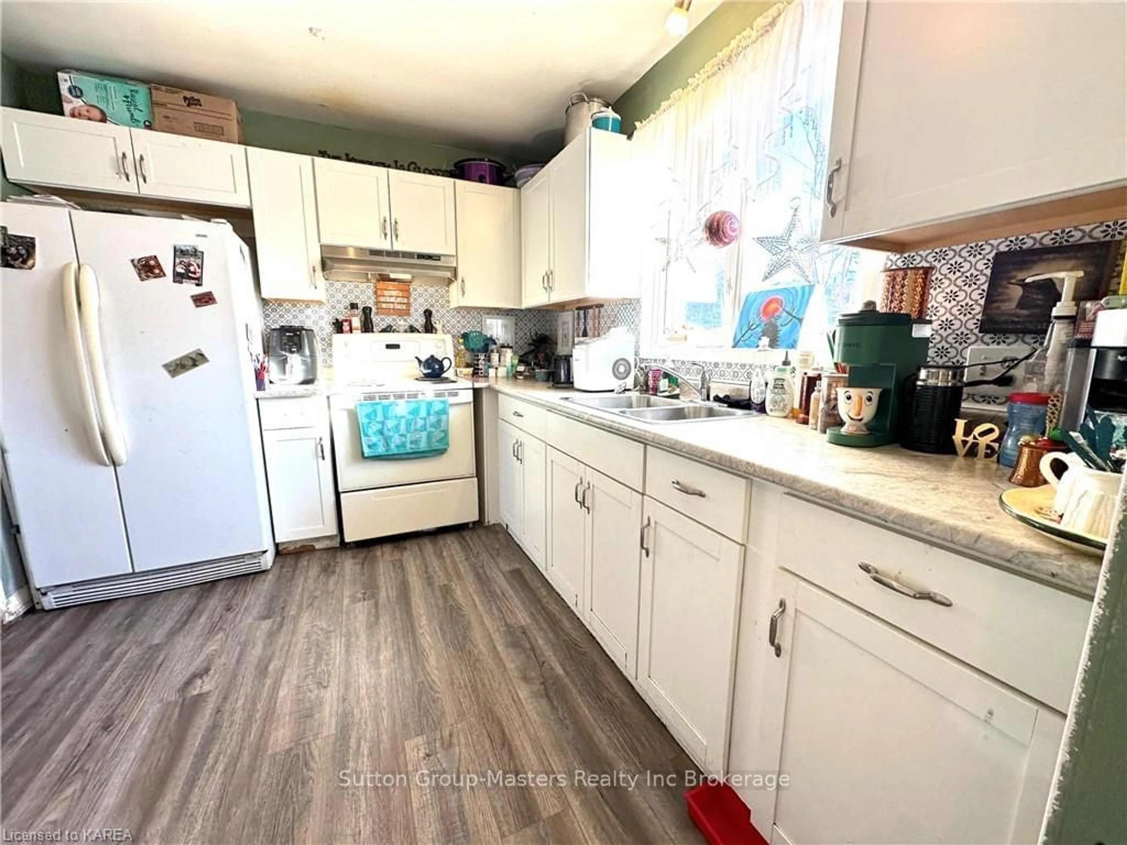 Kitchen, wood floors, cottage for 13 COVENTRY Cres, Kingston Ontario K7M 7S2