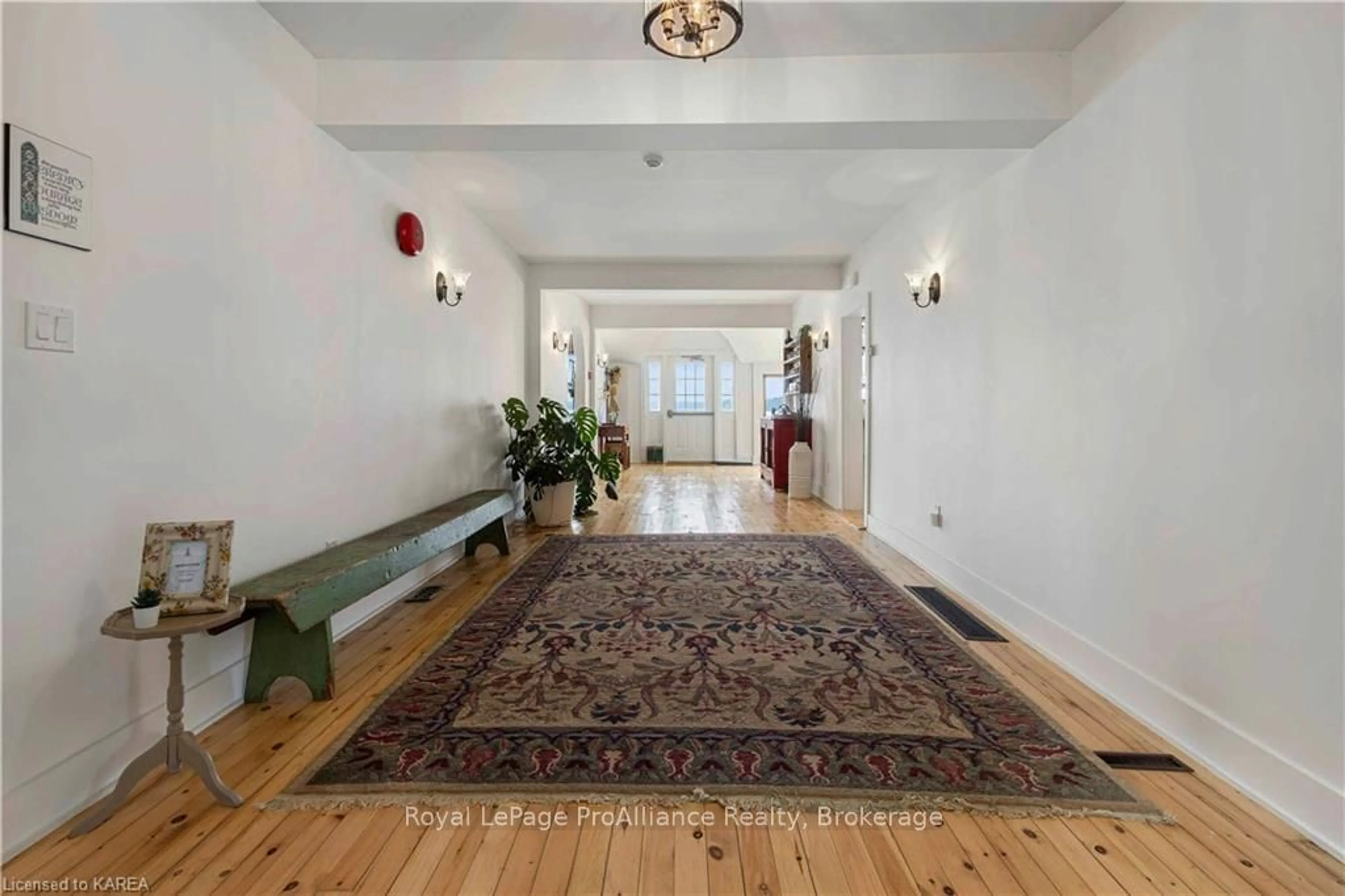 Indoor foyer, wood floors for 89 WALDO'S WAY Lane, Frontenac Islands Ontario K0H 2Y0