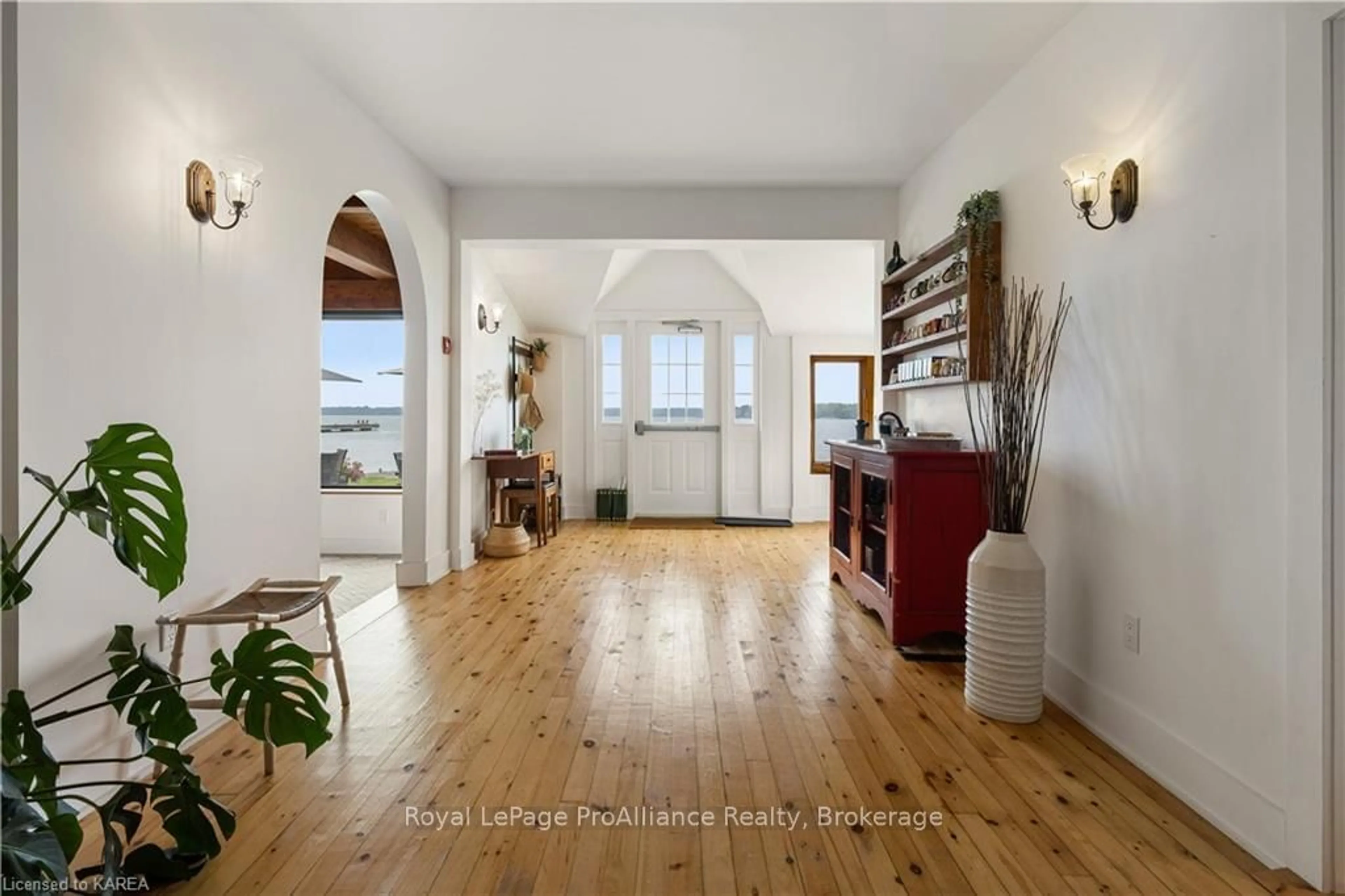 Indoor foyer, wood floors for 89 WALDO'S WAY Lane, Frontenac Islands Ontario K0H 2Y0