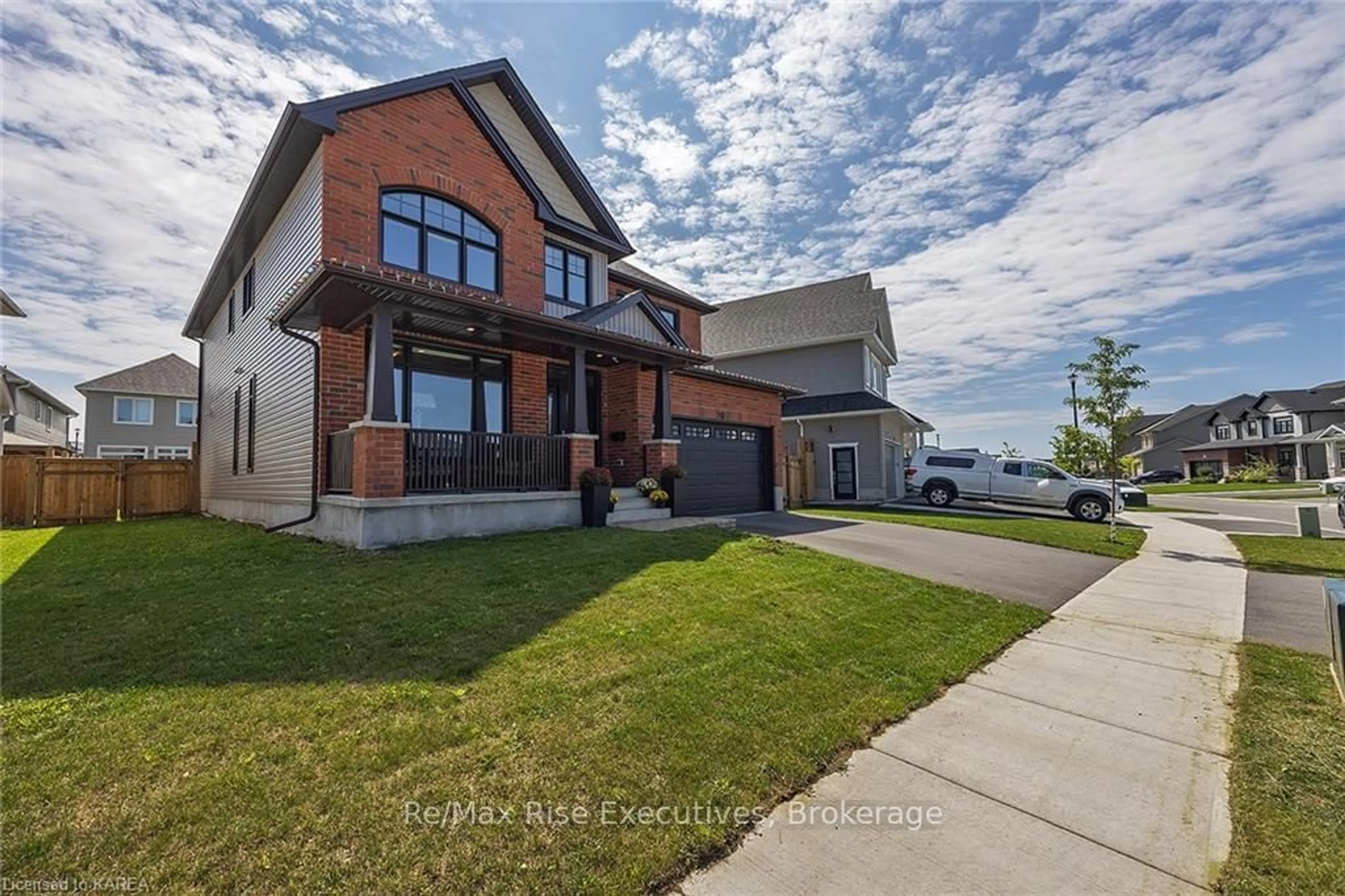 Frontside or backside of a home, the street view for 713 RIVERVIEW Way, Kingston Ontario K7K 0J3