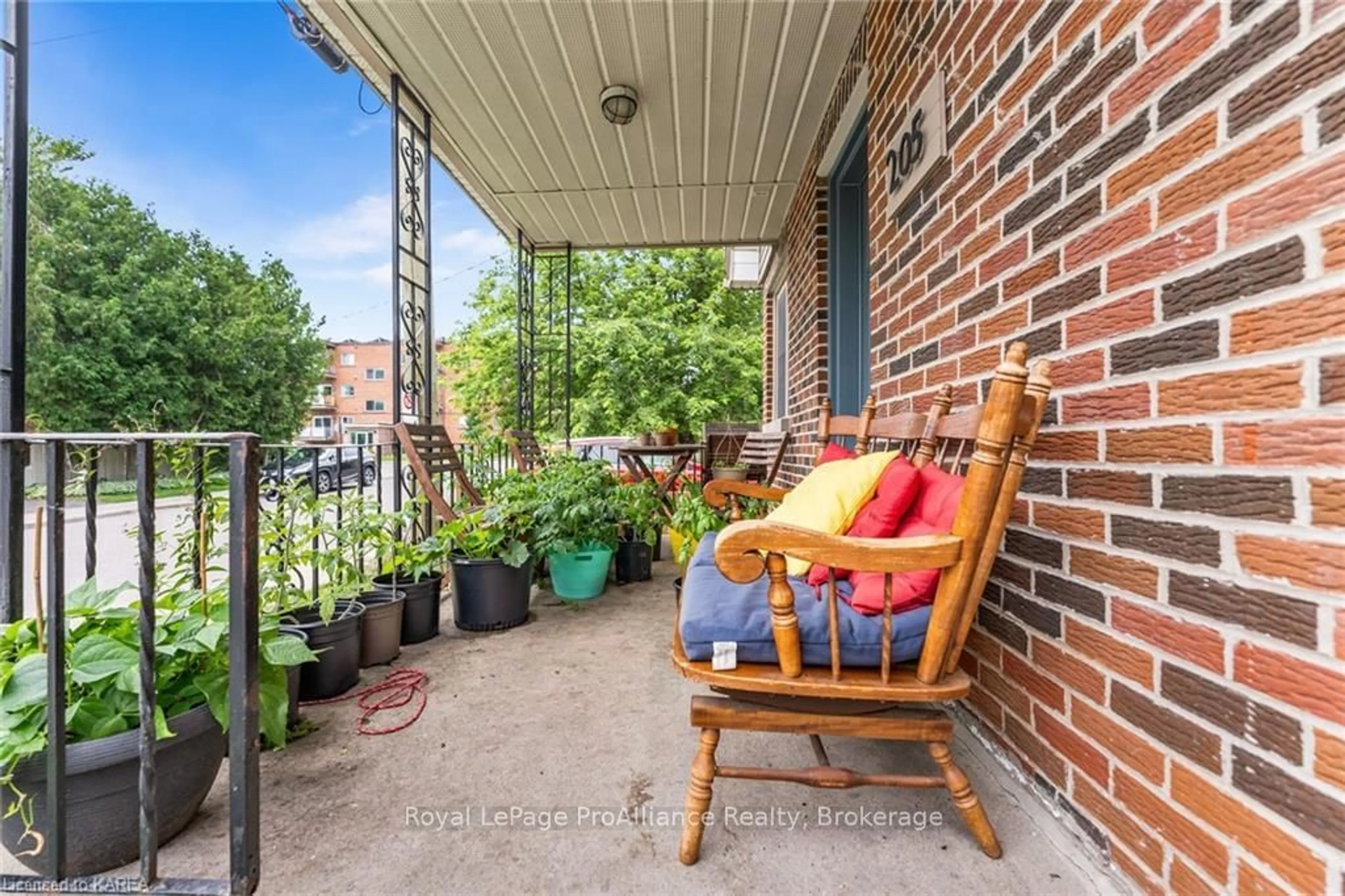 Patio, the street view for 205 ADELAIDE St, Kingston Ontario K7K 1Y6