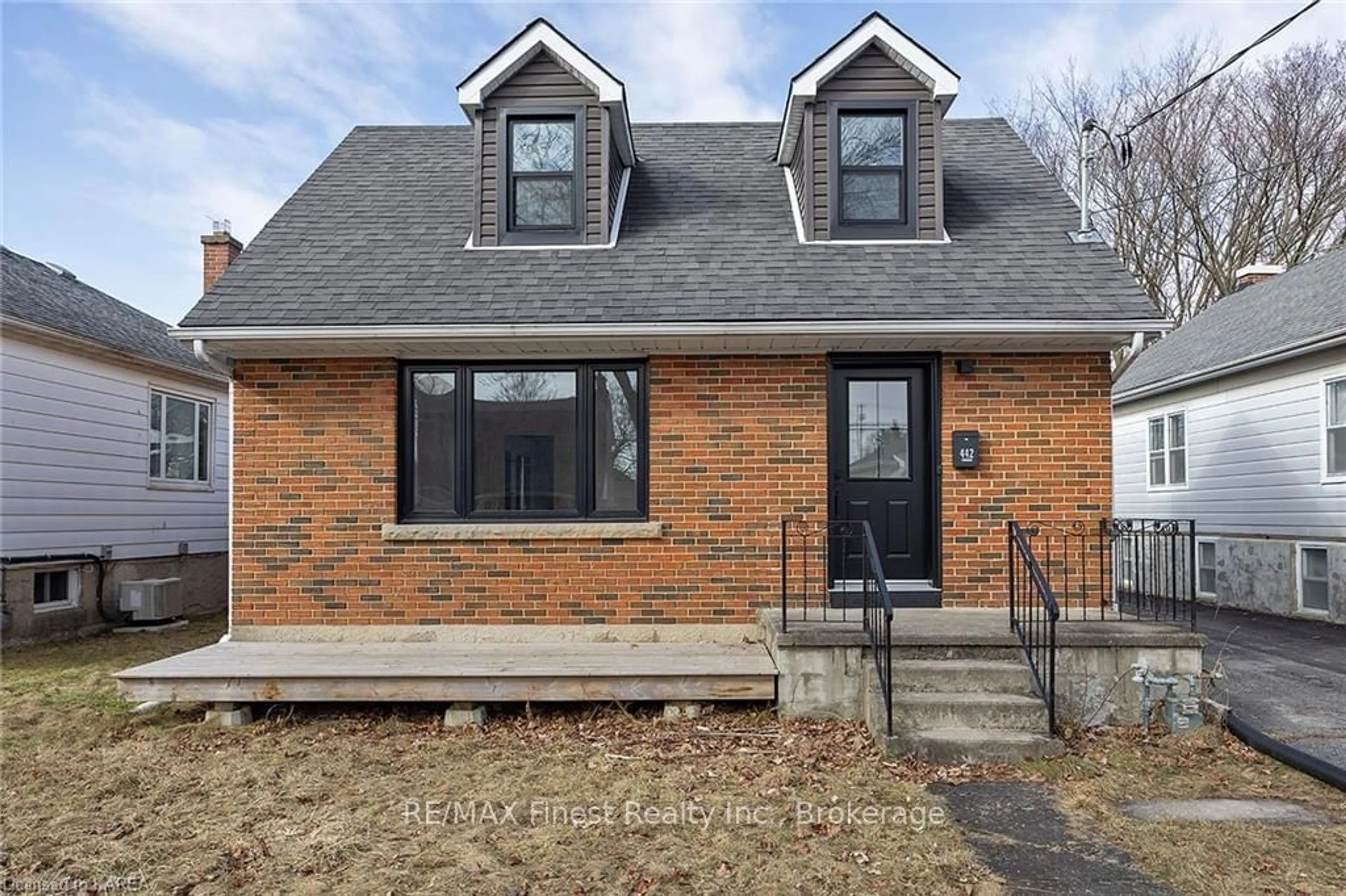 Home with brick exterior material for 442 COLLEGE St, Kingston Ontario K7L 4M7