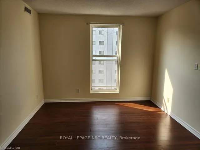 Additional property image - 135 JAMES St Unit 812