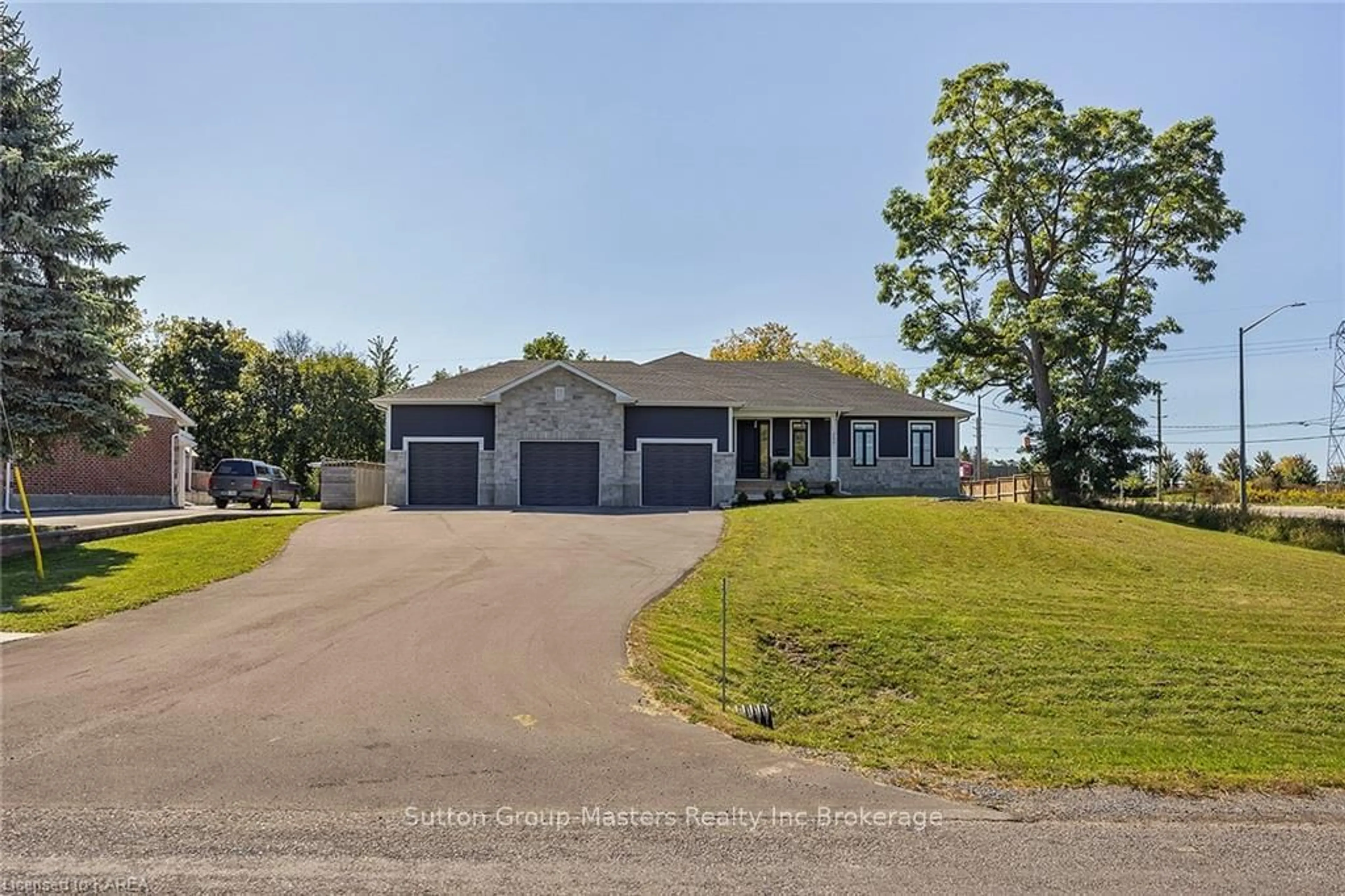 Frontside or backside of a home, the street view for 247 ARNOLD St, Kingston Ontario K7M 3L7