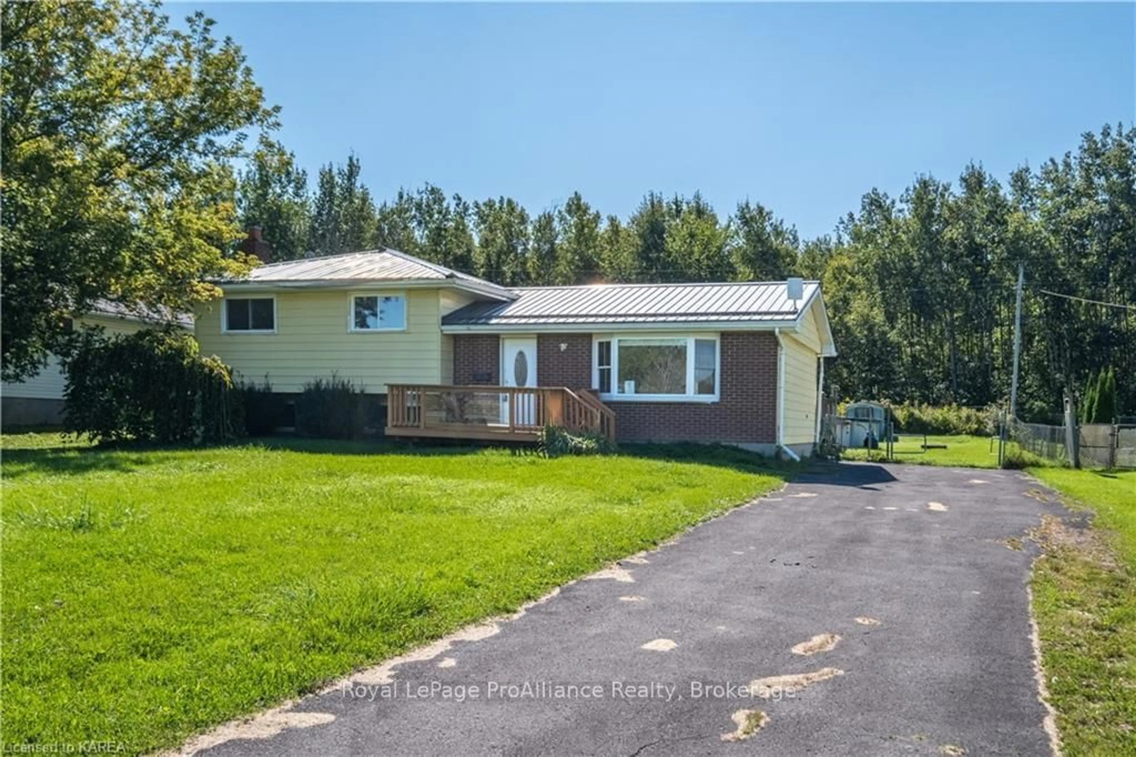 Frontside or backside of a home, cottage for 1195 MOIRA St, Quinte West Ontario K8R 1G1